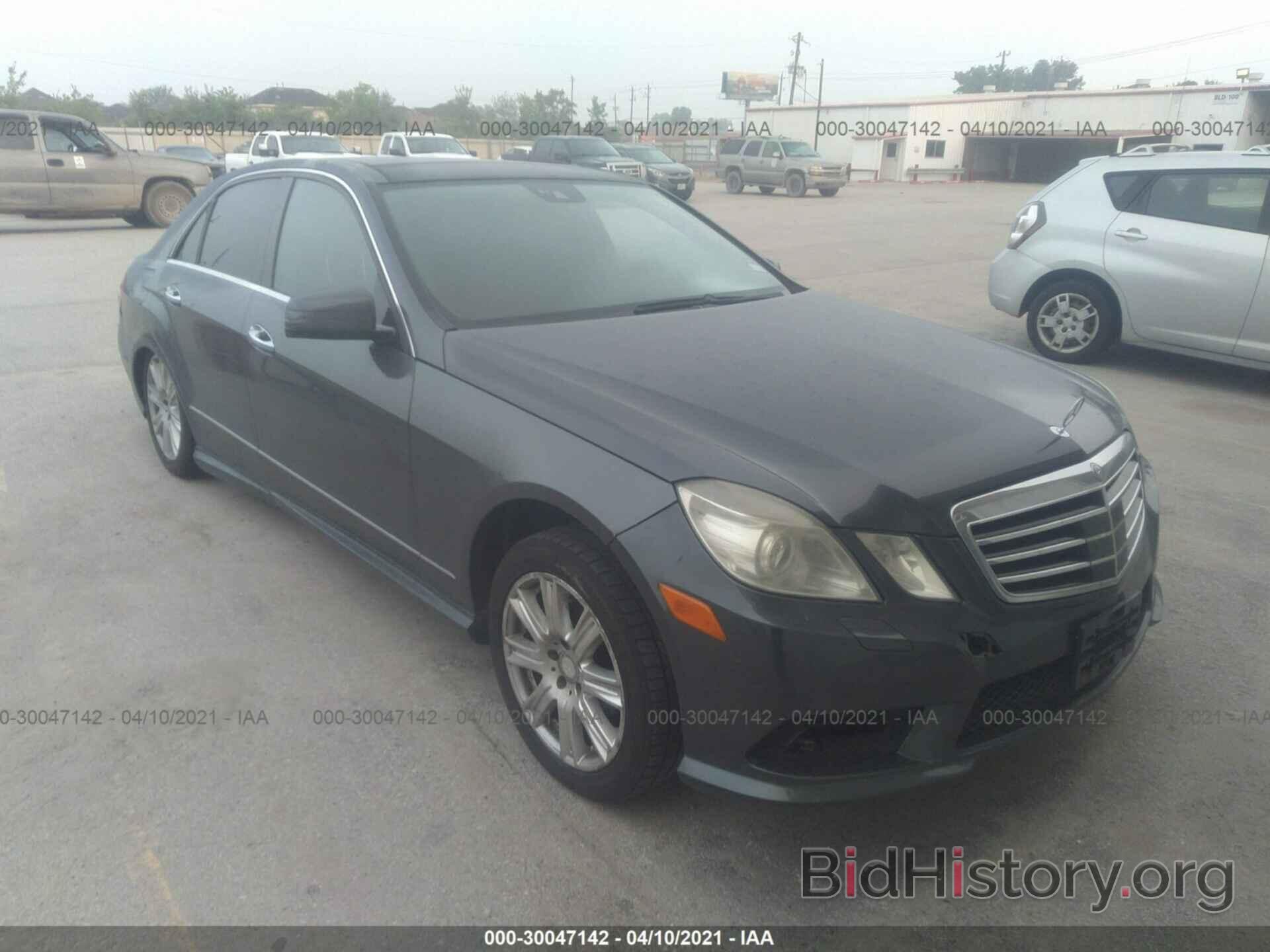 Photo WDDHF7CB0AA027398 - MERCEDES-BENZ E-CLASS 2010