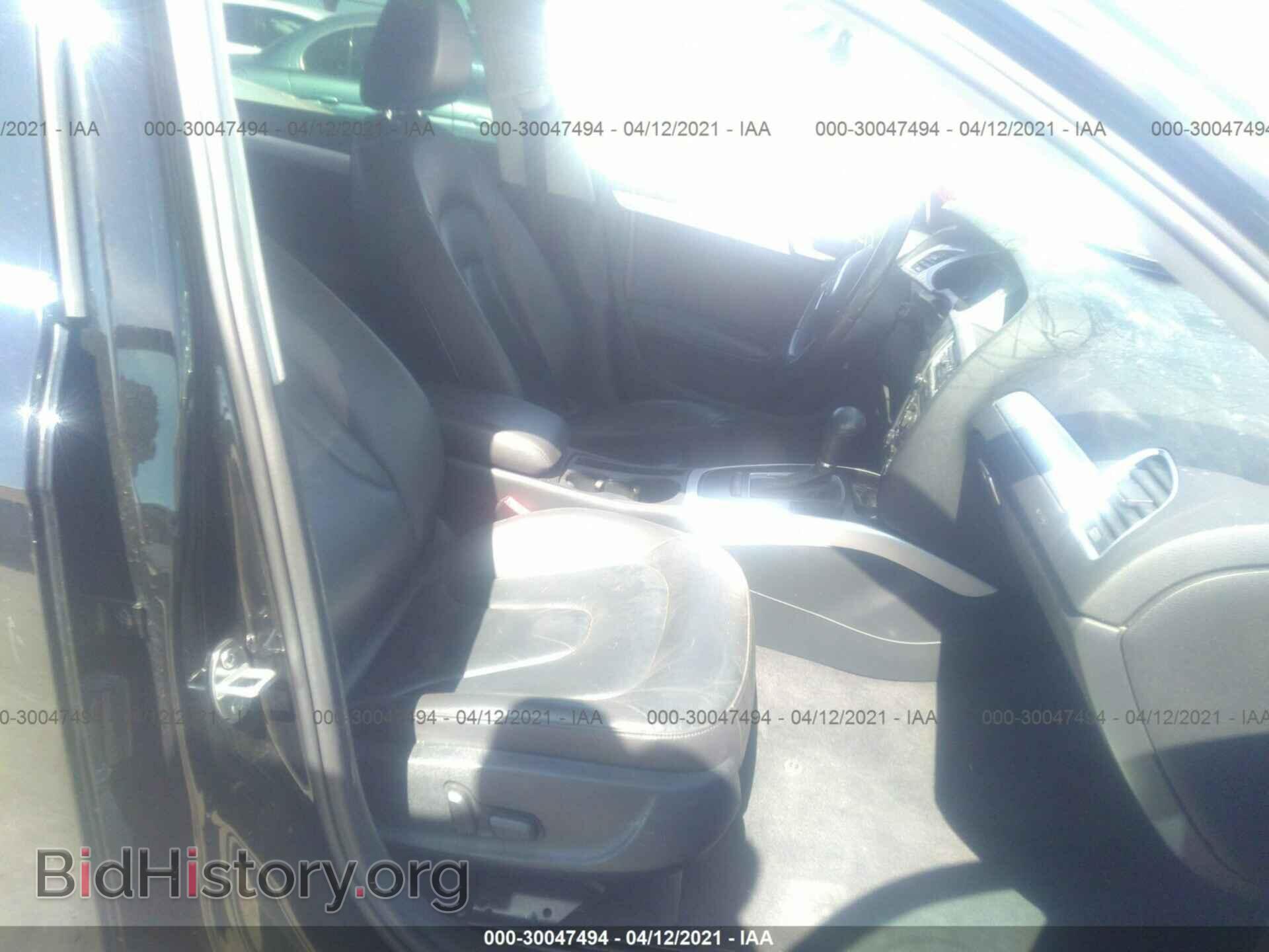 2011 AUDI A4 - VIN: WAUEFAFL9BN044237 - Фото 5