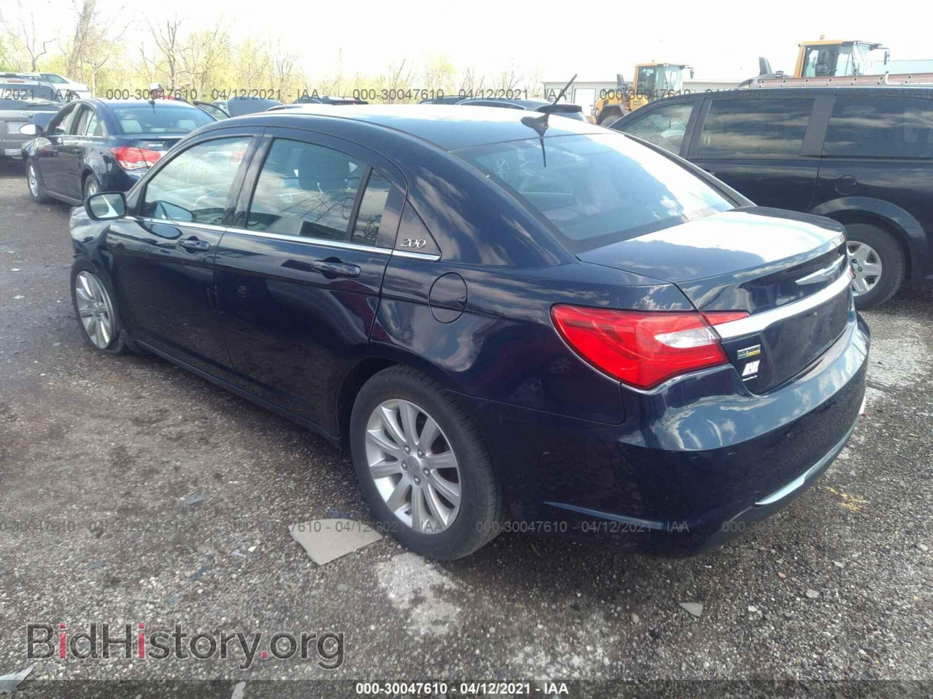 2013 CHRYSLER 200 - VIN: 1C3CCBBG2DN703381 - Photo 3