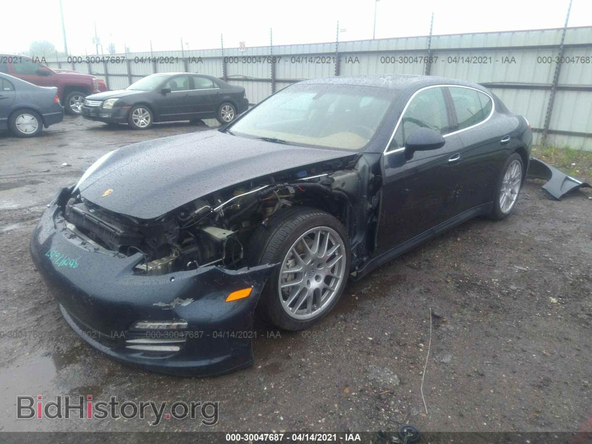 2013 PORSCHE PANAMERA - VIN: WP0AB2A79DL061129 - Фото 2