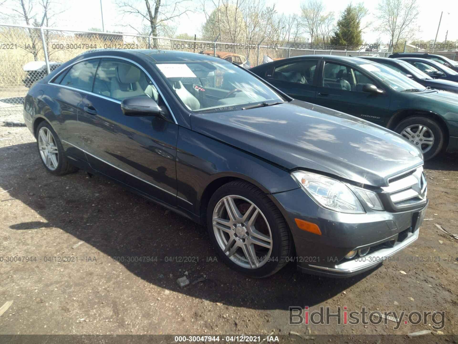 Photo WDDKJ5GB8AF014629 - MERCEDES-BENZ E-CLASS 2010