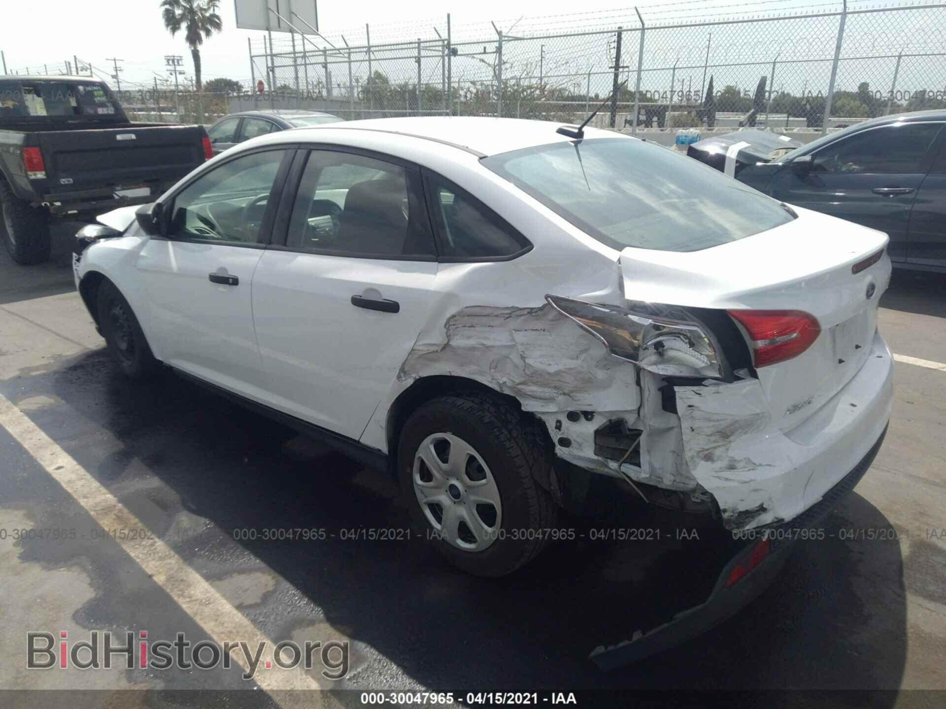 2018 FORD FOCUS - VIN: 1FADP3E23JL211868 - Фото 3