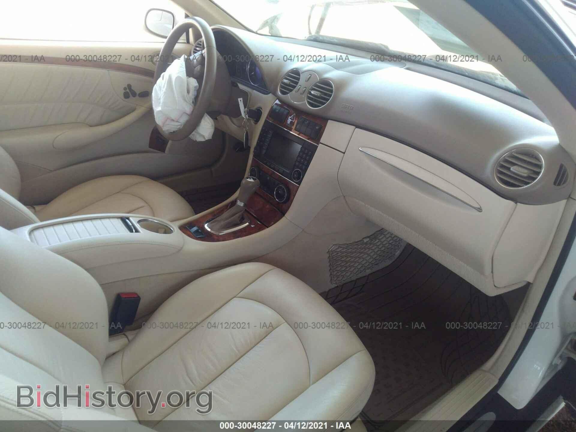 2009 MERCEDES-BENZ CLK-CLASS - VIN: WDBTK56F69F262193 - Фото 5