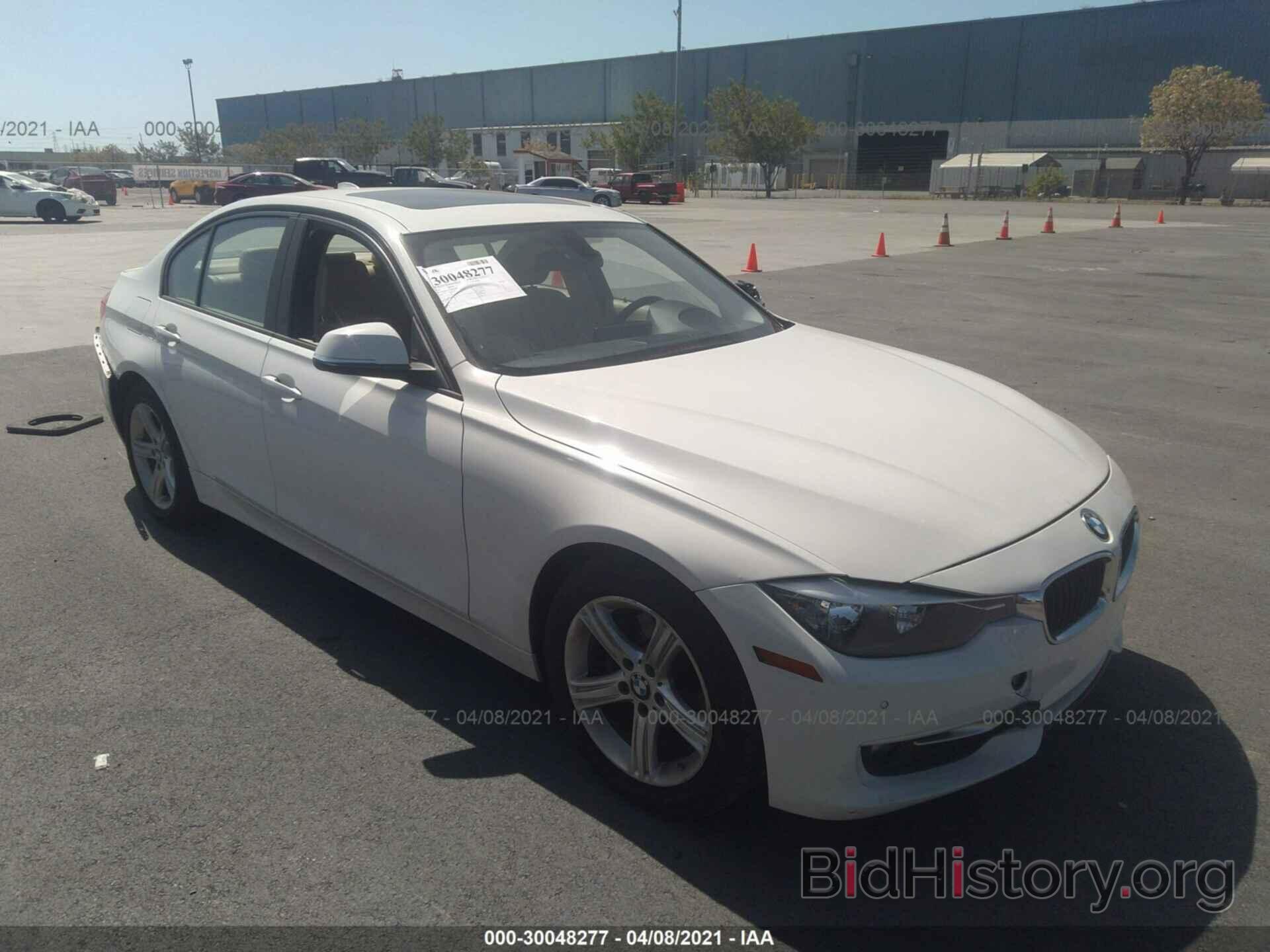 Photo WBA3C1C5XDF441569 - BMW 3 SERIES 2013