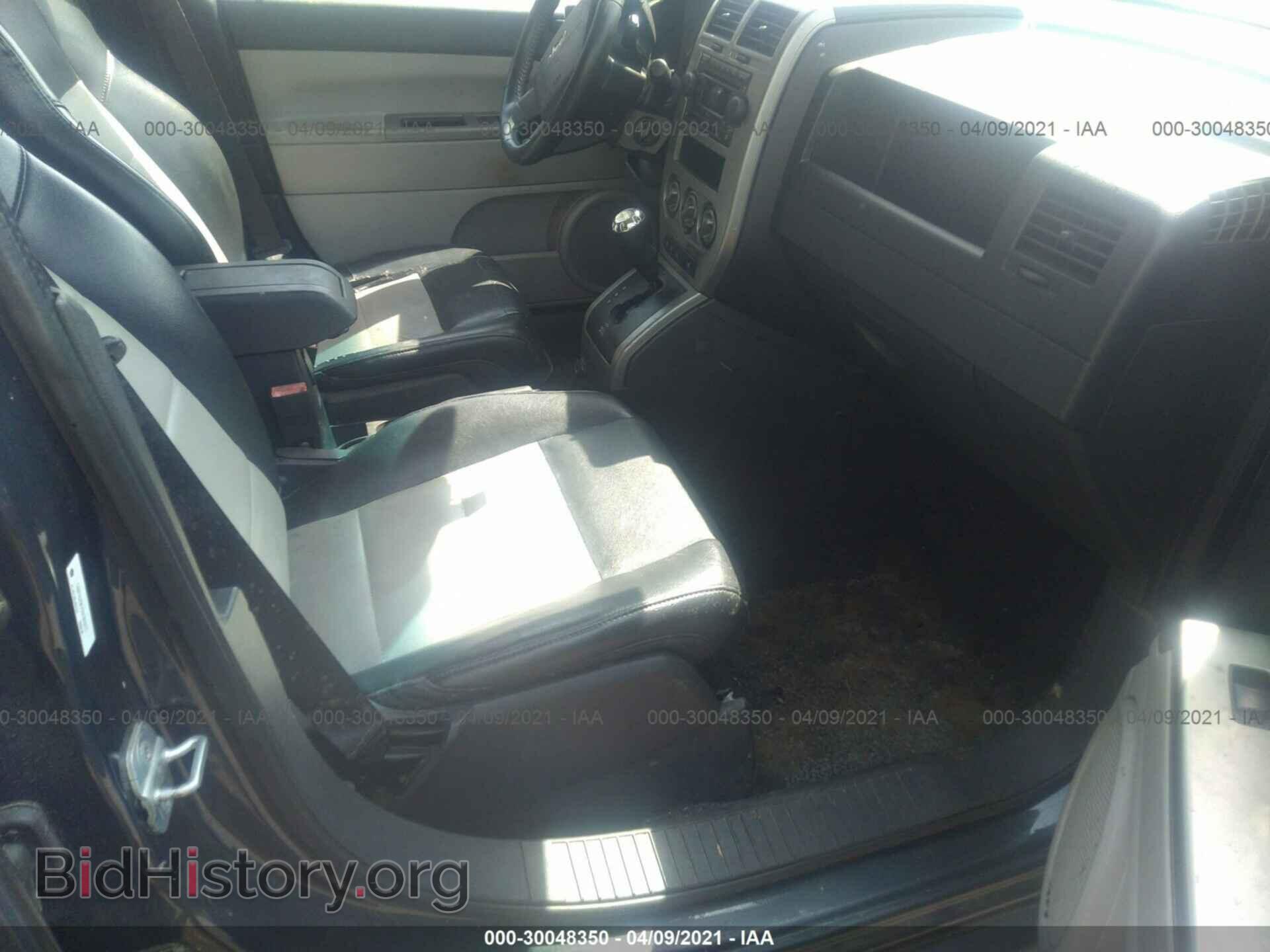 2007 JEEP COMPASS - VIN: 1J8FT57W77D241977 - Фото 5