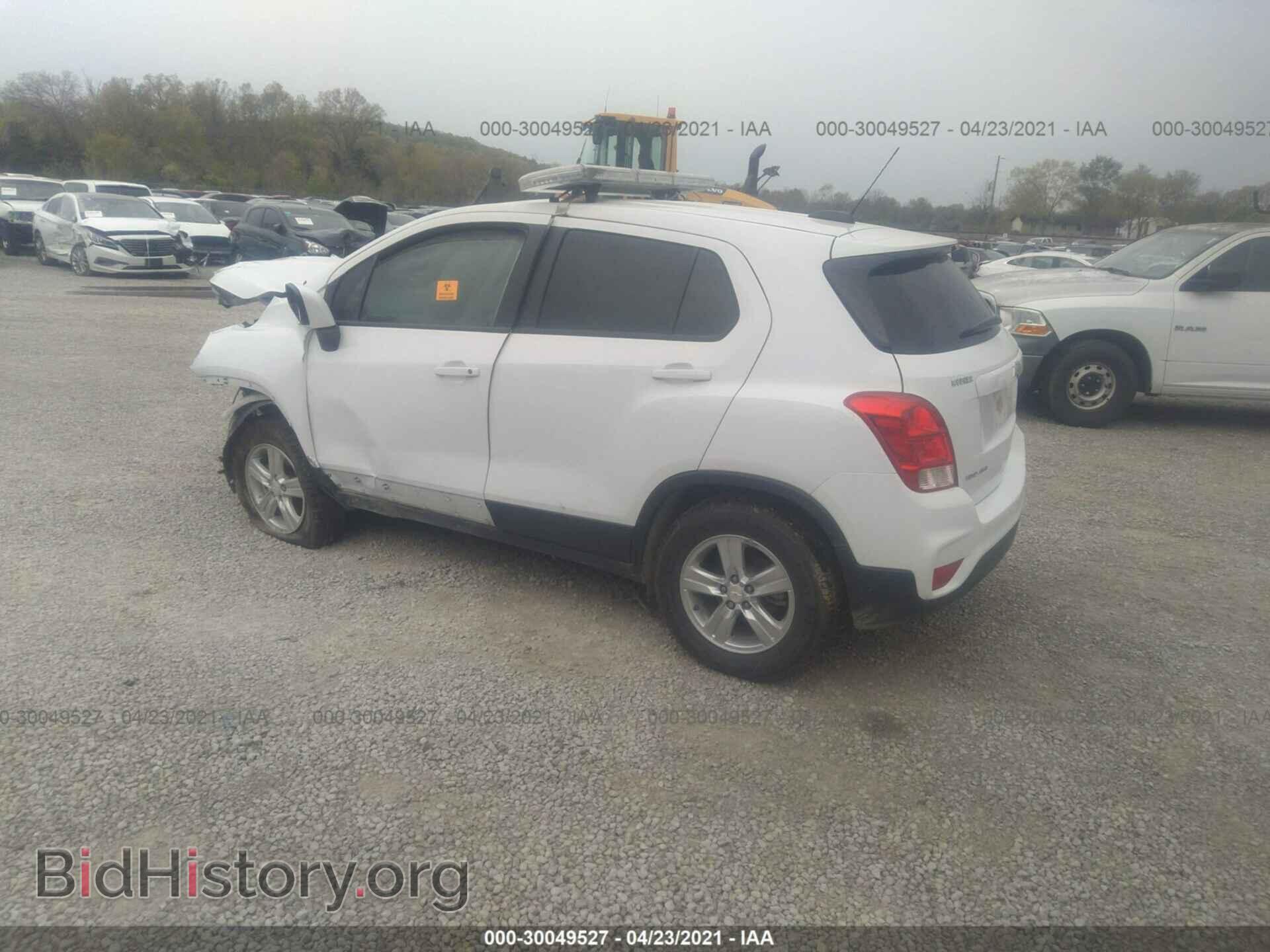 2020 CHEVROLET TRAX - VIN: 3GNCJNSB5LL235076 - Photo 3