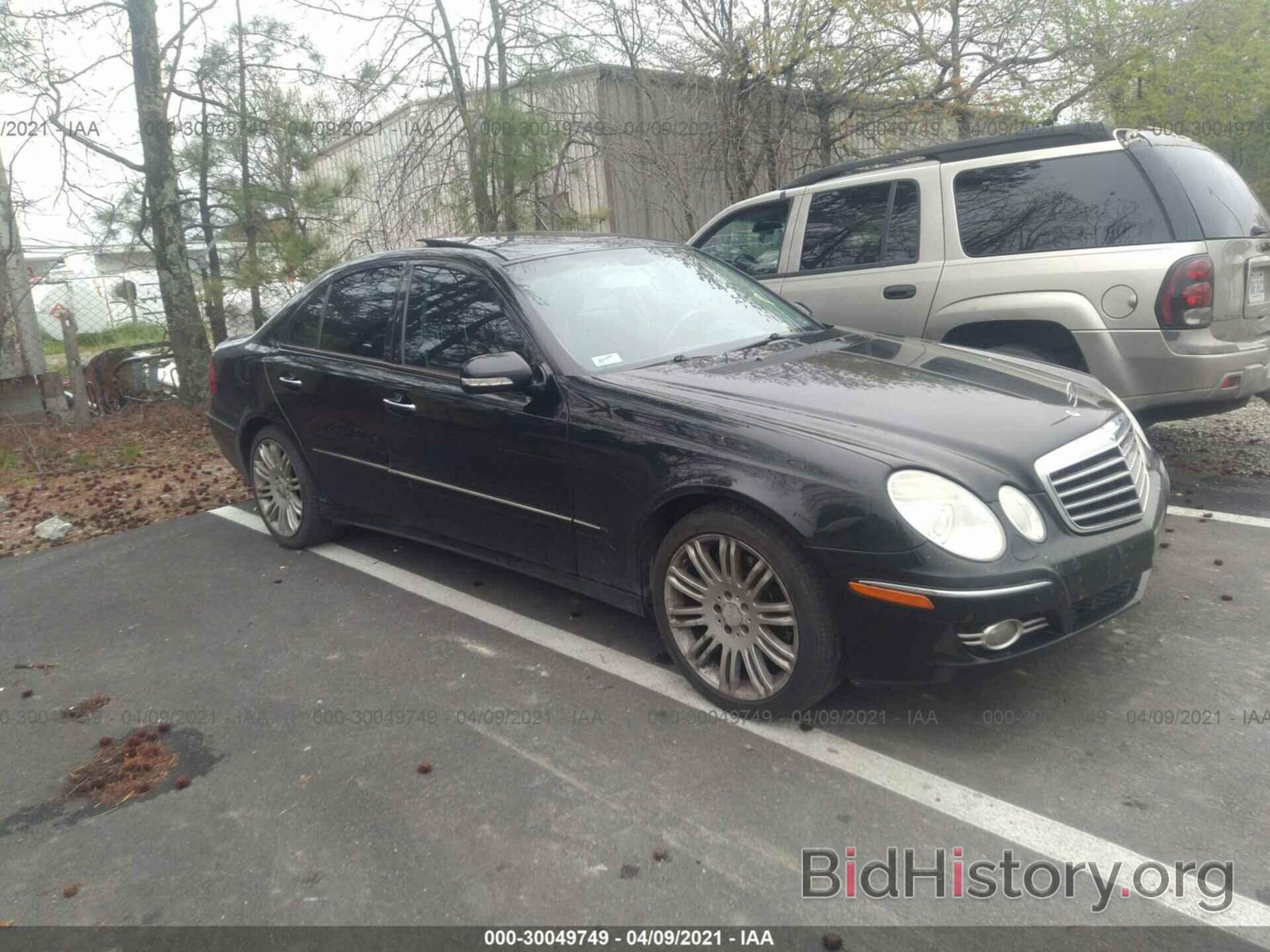 Photo WDBUF87X28B342582 - MERCEDES-BENZ E-CLASS 2008