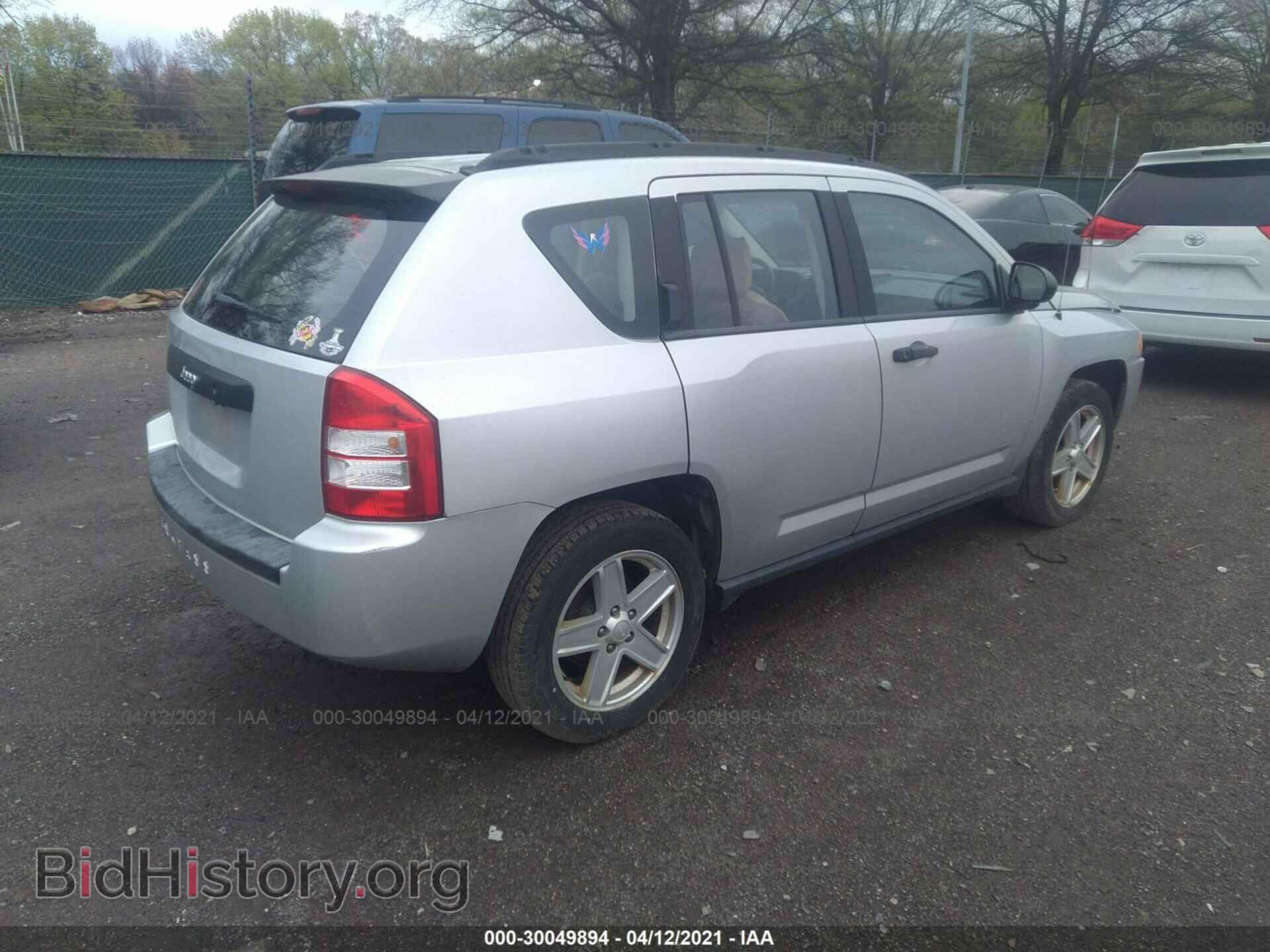 2007 JEEP COMPASS - VIN: 1J8FT47W87D363063 - Фото 4