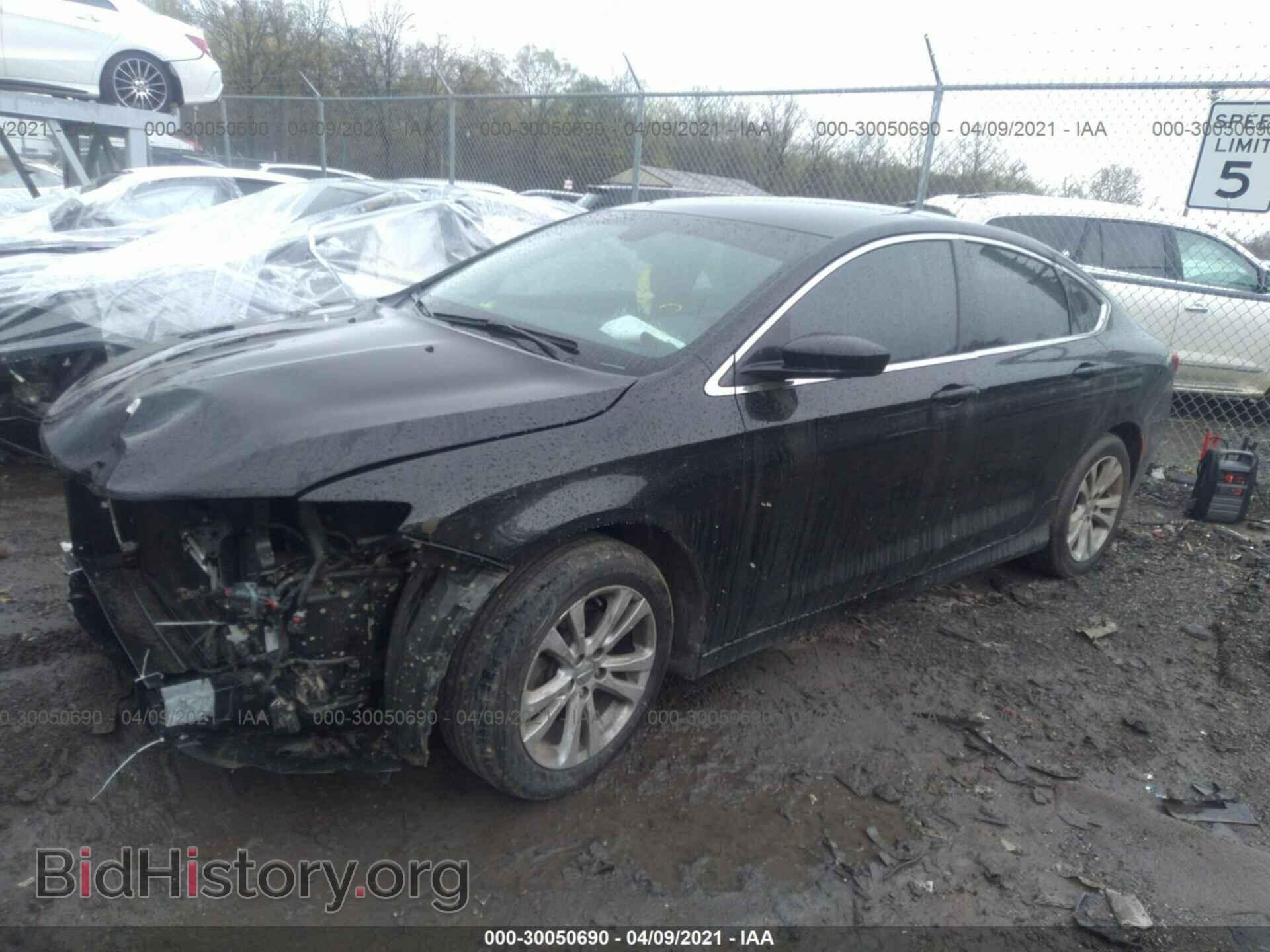 2015 CHRYSLER 200 - VIN: 1C3CCCAB6FN602780 - Photo 2