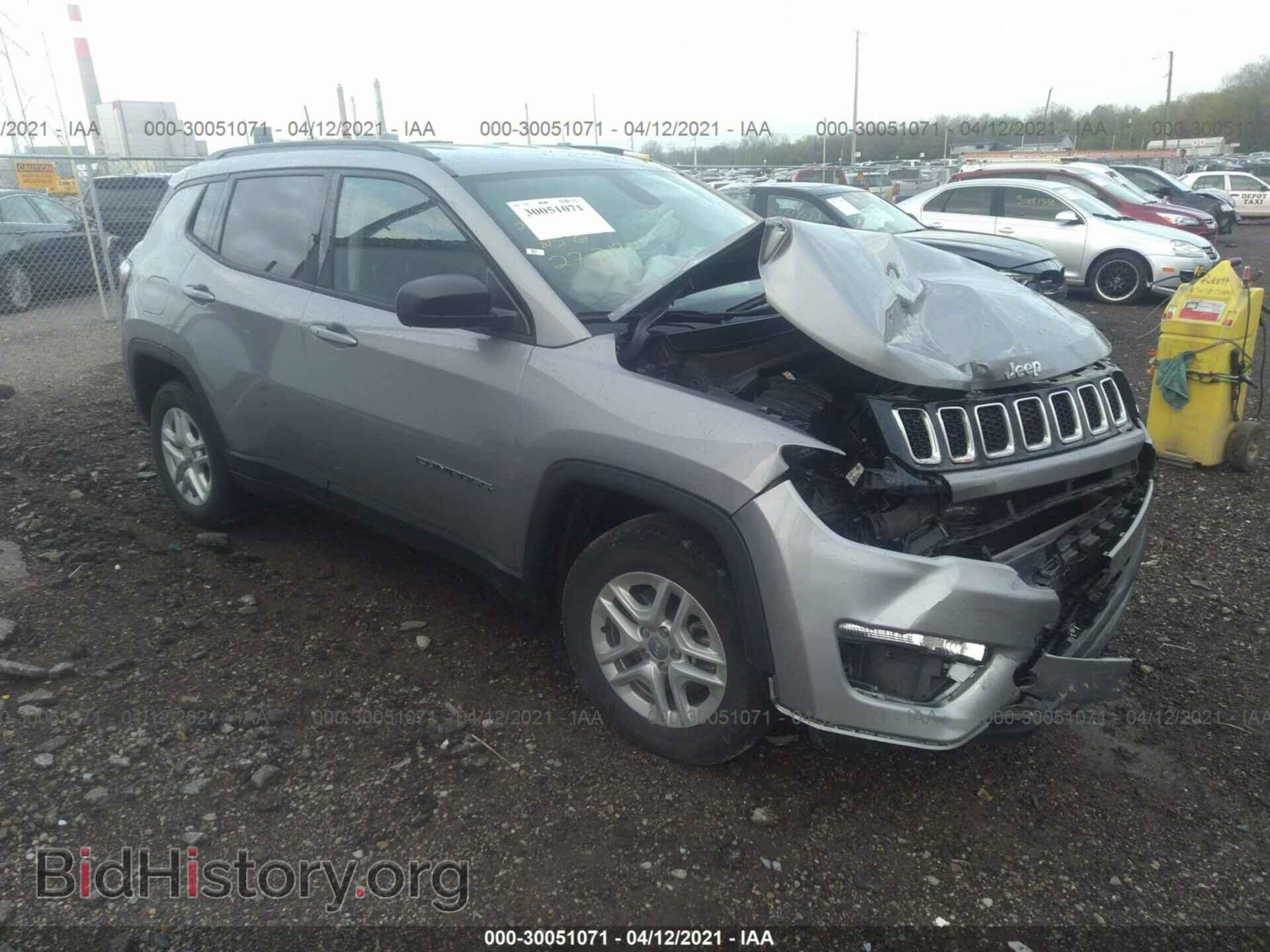 Фотография 3C4NJCAB3JT272132 - JEEP COMPASS 2018
