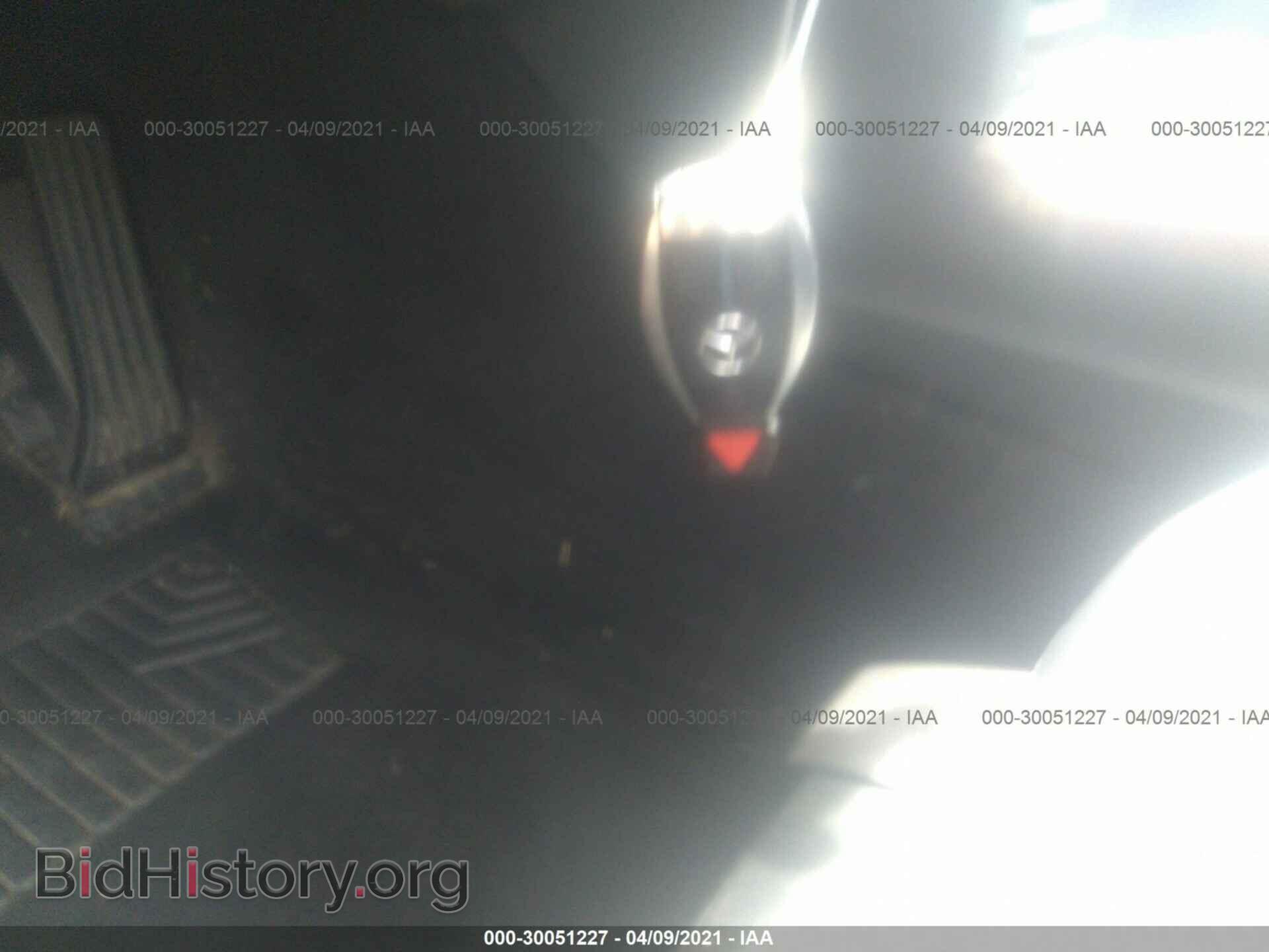 2011 MERCEDES-BENZ E-CLASS - VIN: WDDHF8HB9BA306557 - Фото 11