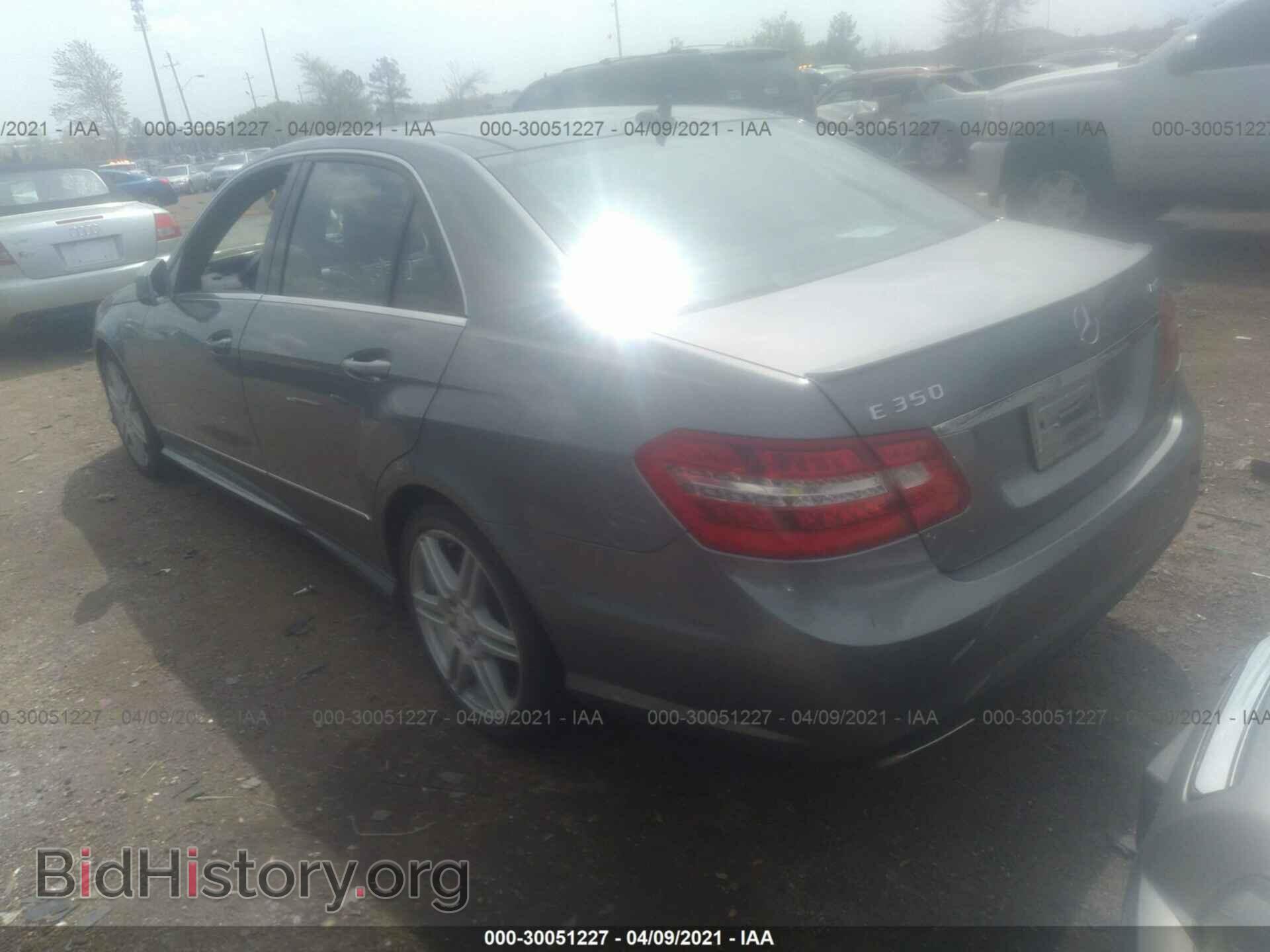 2011 MERCEDES-BENZ E-CLASS - VIN: WDDHF8HB9BA306557 - Фото 3