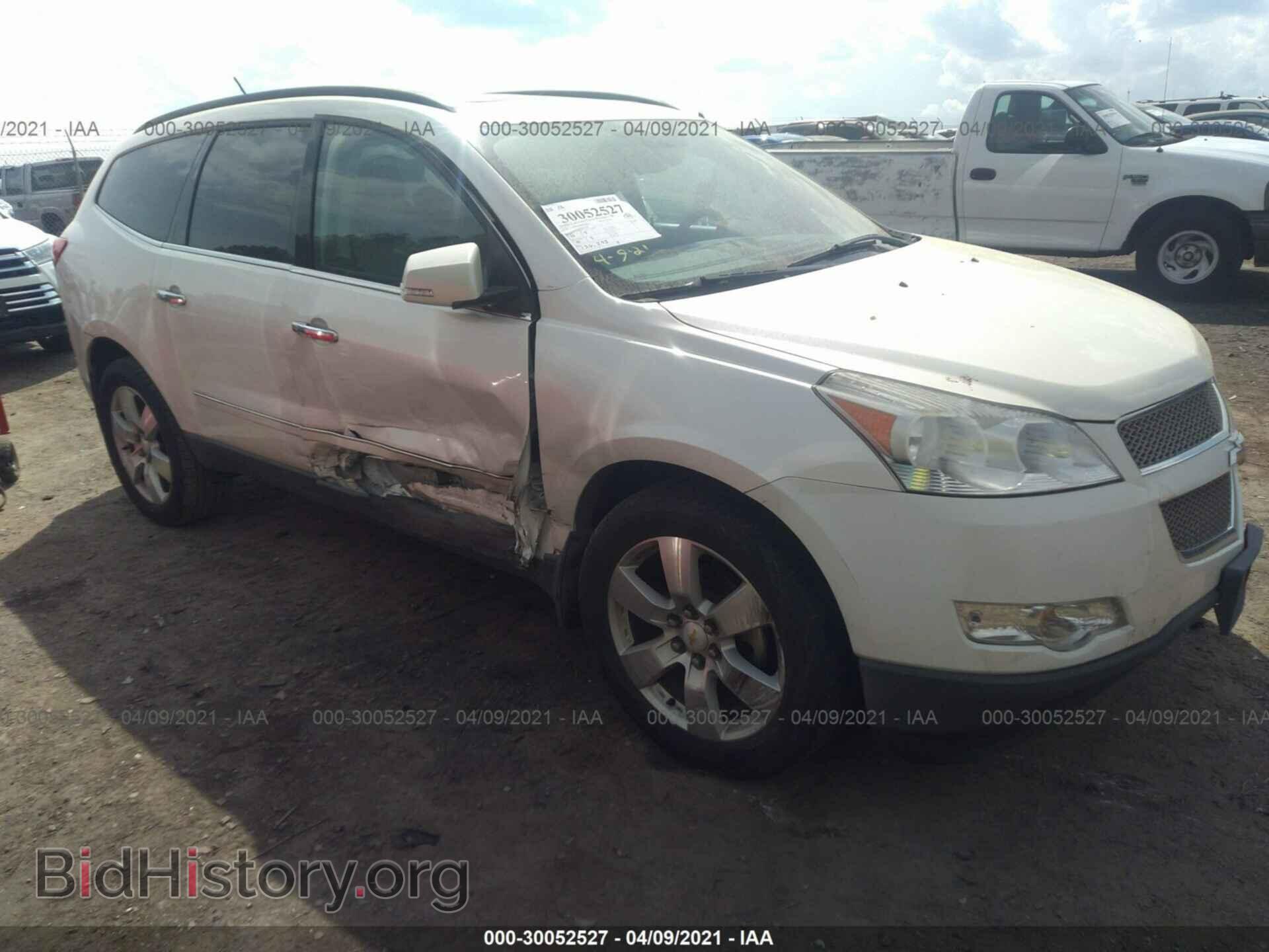 Photo 1GNKRLED0CJ227089 - CHEVROLET TRAVERSE 2012
