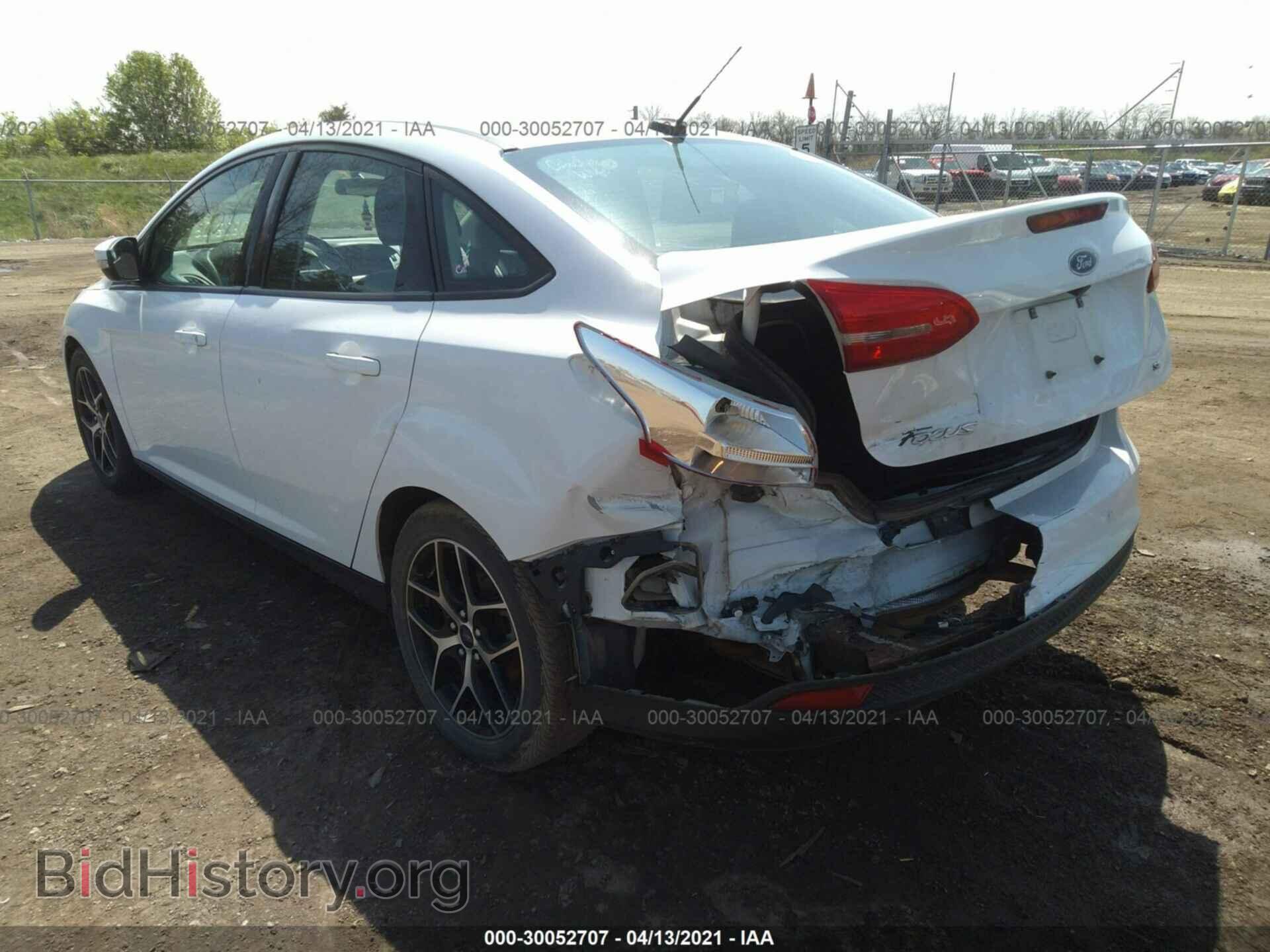 2017 FORD FOCUS - VIN: 1FADP3H23HL221502 - Фото 3