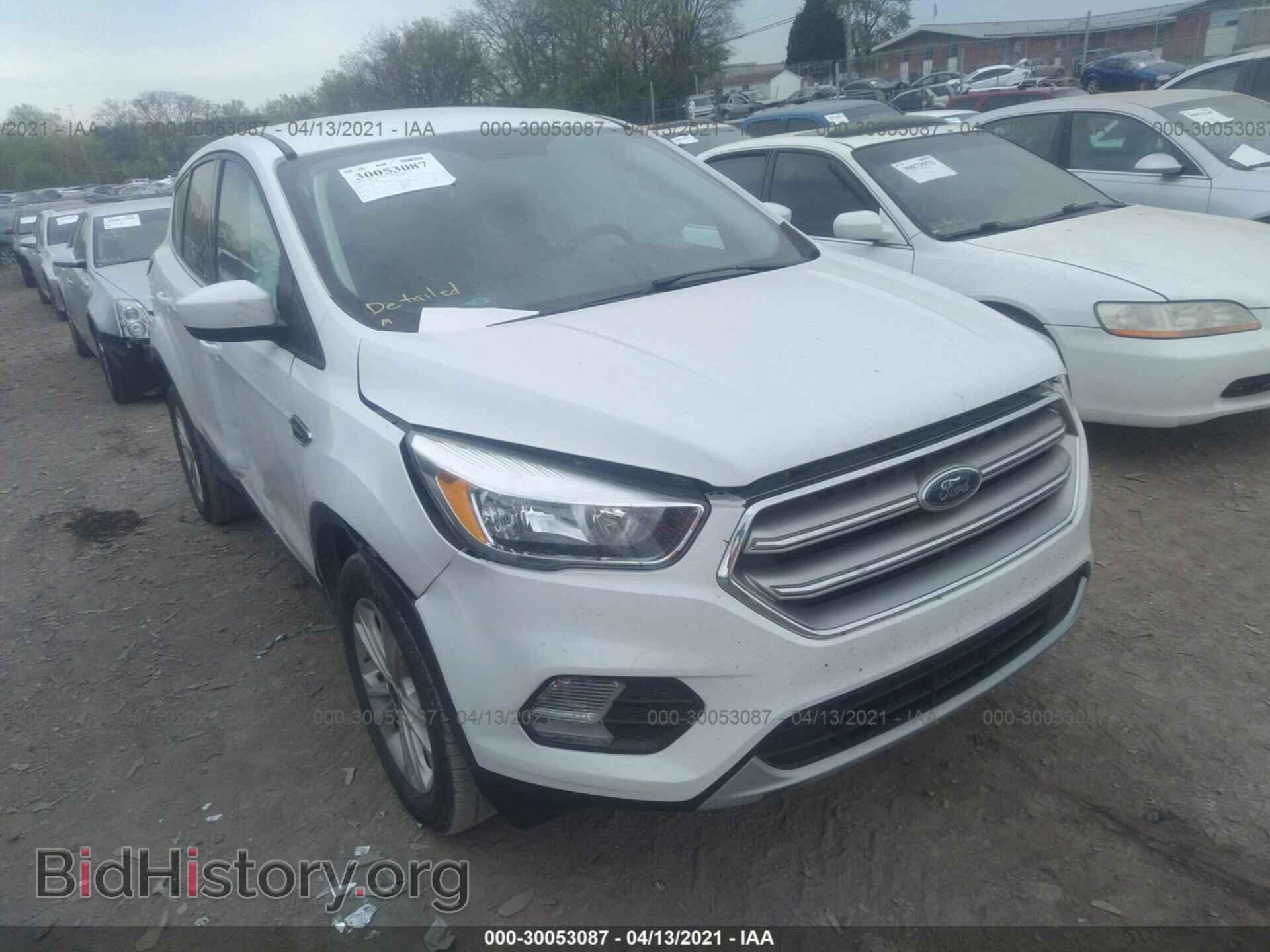 Фотография 1FMCU0GD4HUE33797 - FORD ESCAPE 2017