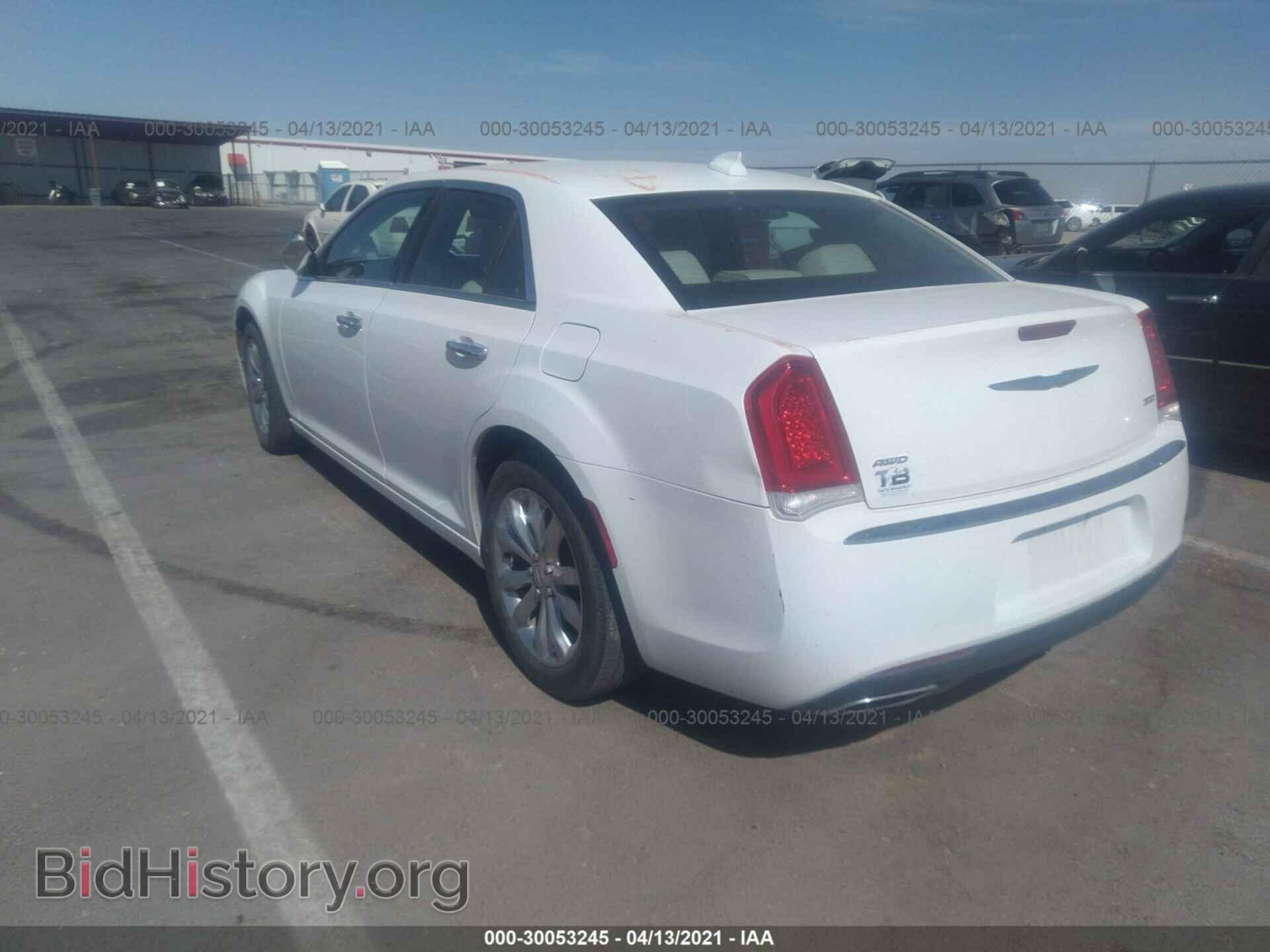 2018 CHRYSLER 300 - VIN: 2C3CCAKG4JH226645 - Фото 3
