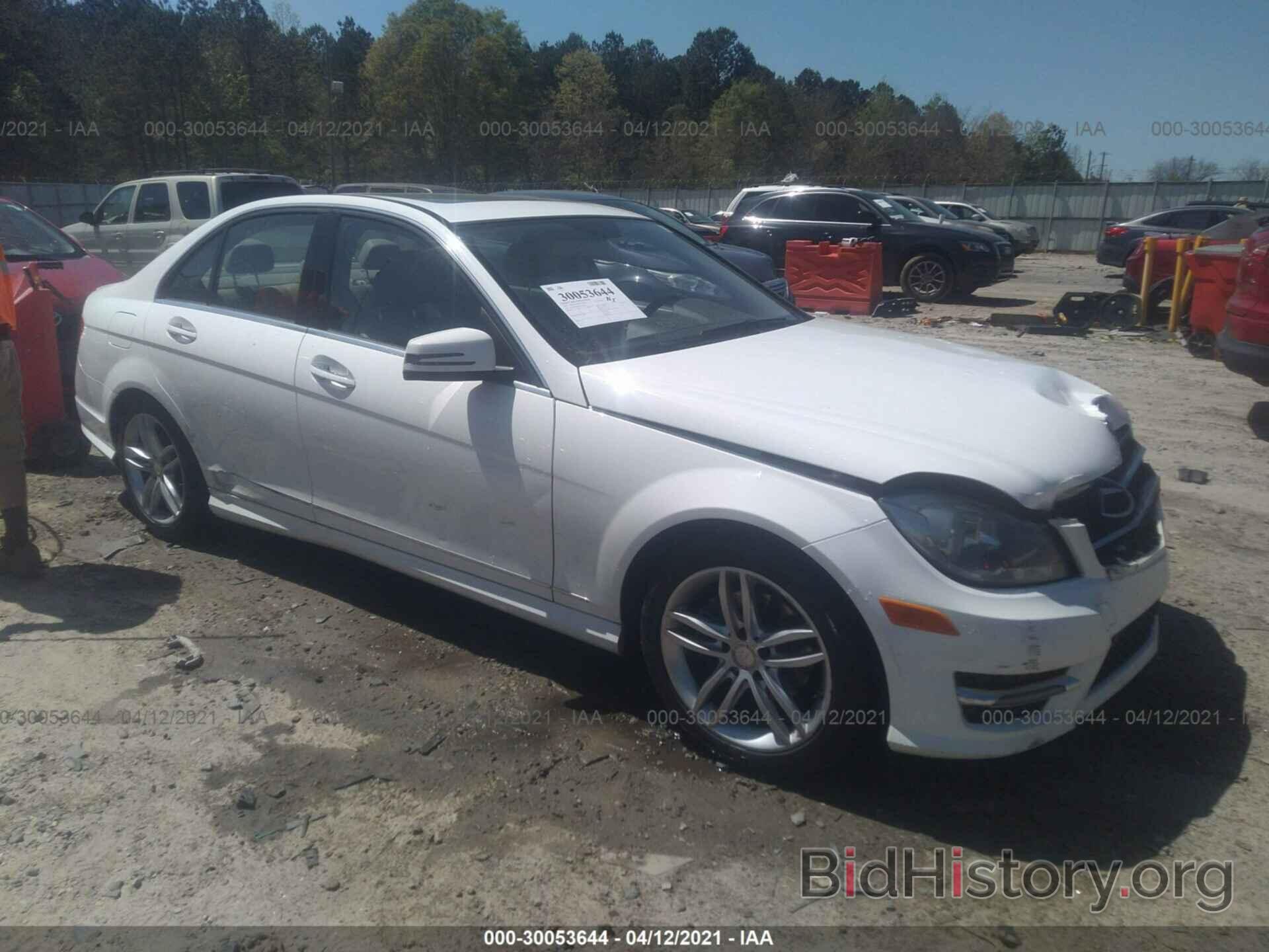 Photo WDDGF4HB9EG253865 - MERCEDES-BENZ C-CLASS 2014