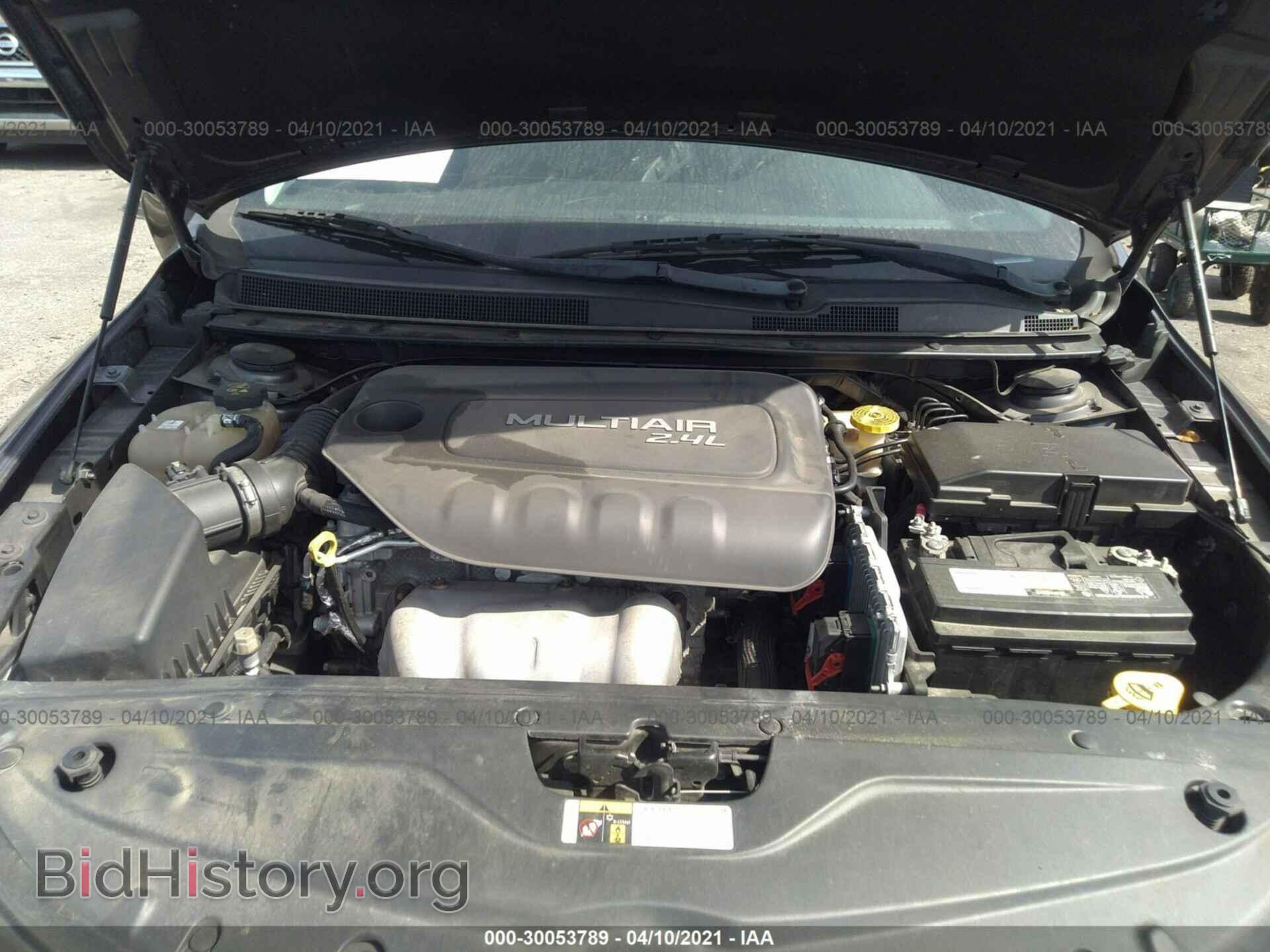 2015 CHRYSLER 200 - VIN: 1C3CCCAB8FN695236 - Photo 10