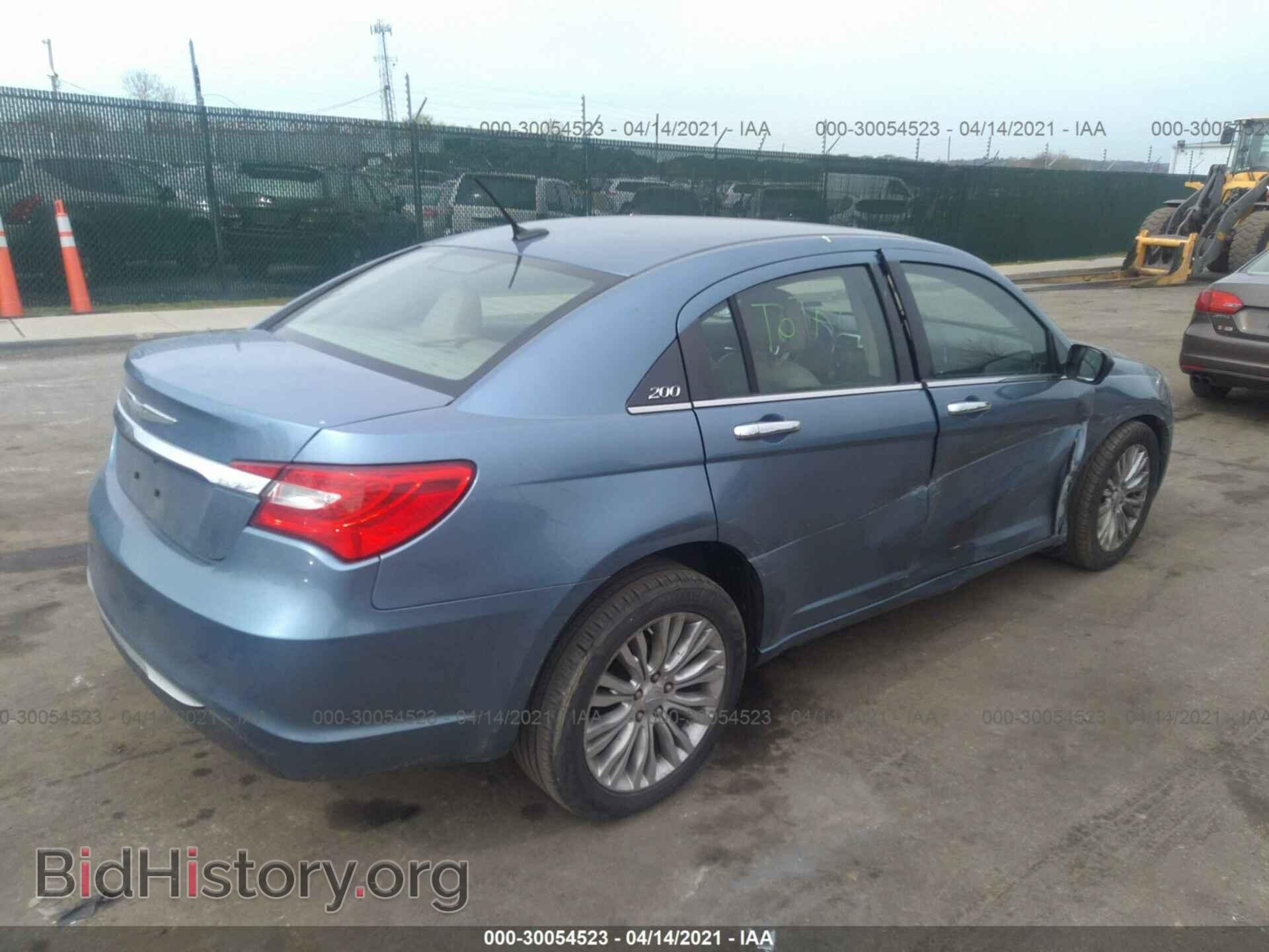 2011 CHRYSLER 200 - VIN: 1C3BC2FG5BN569033 - Фото 4