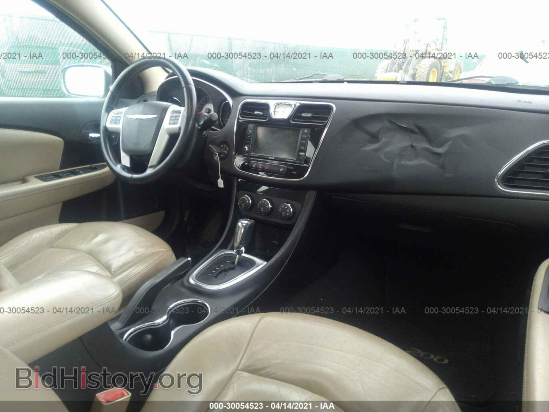 2011 CHRYSLER 200 - VIN: 1C3BC2FG5BN569033 - Фото 5