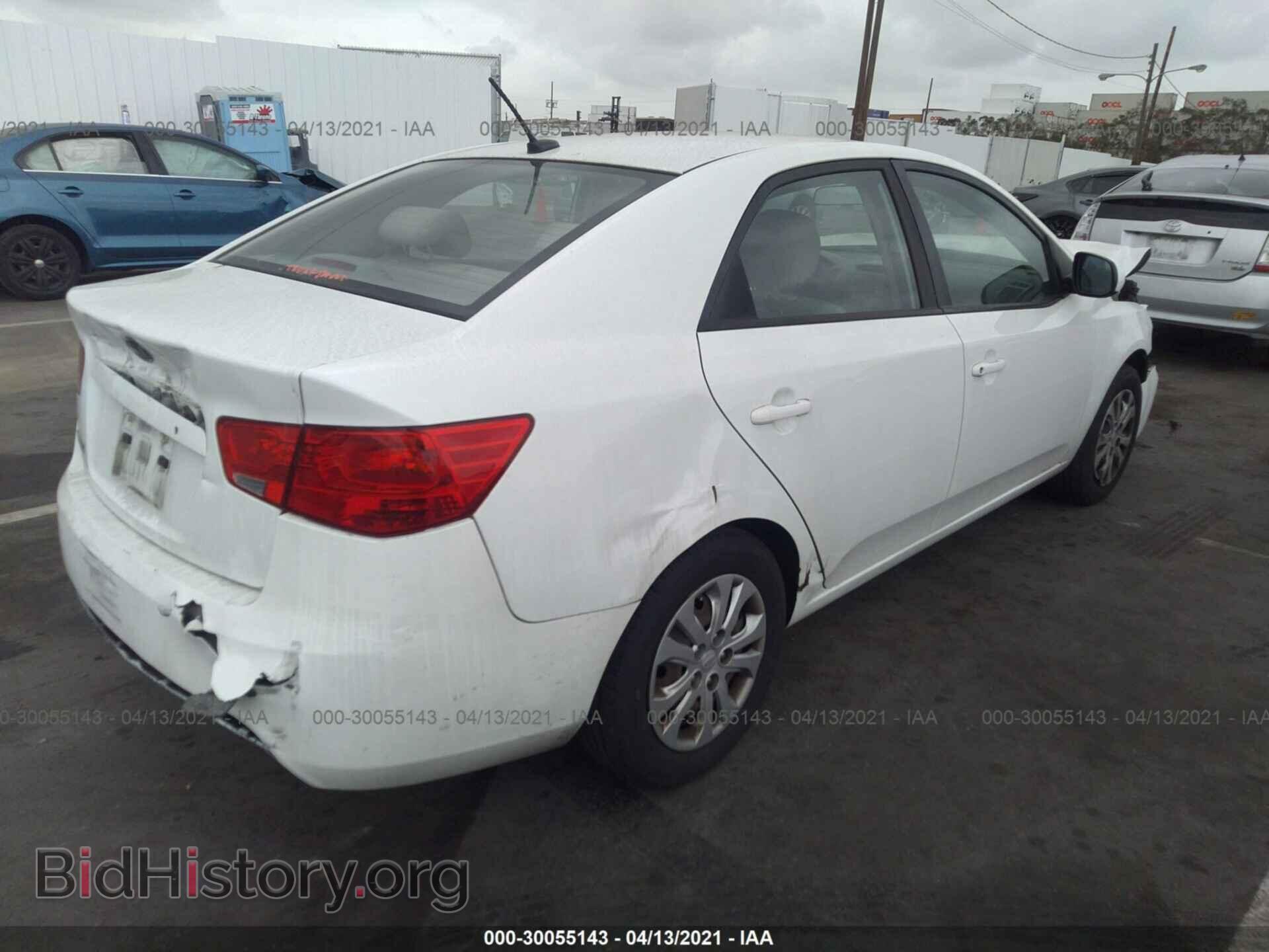 2013 KIA FORTE - VIN: KNAFT4A29D5718886 - Фото 4