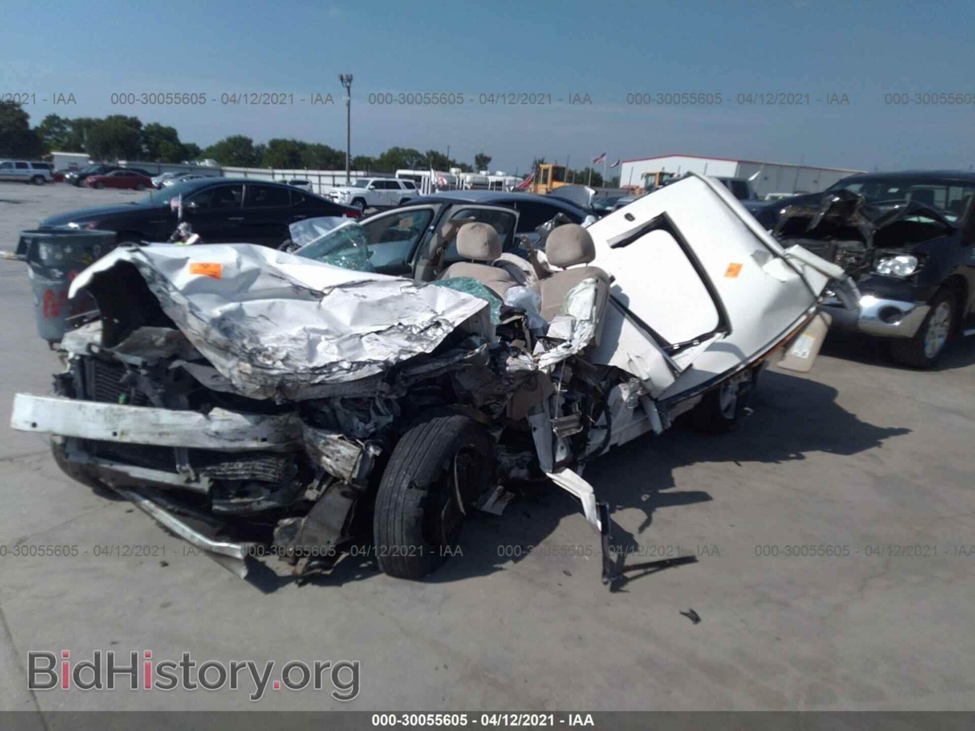 2009 CHEVROLET IMPALA - VIN: 2G1WB57K791106240 - Фото 2