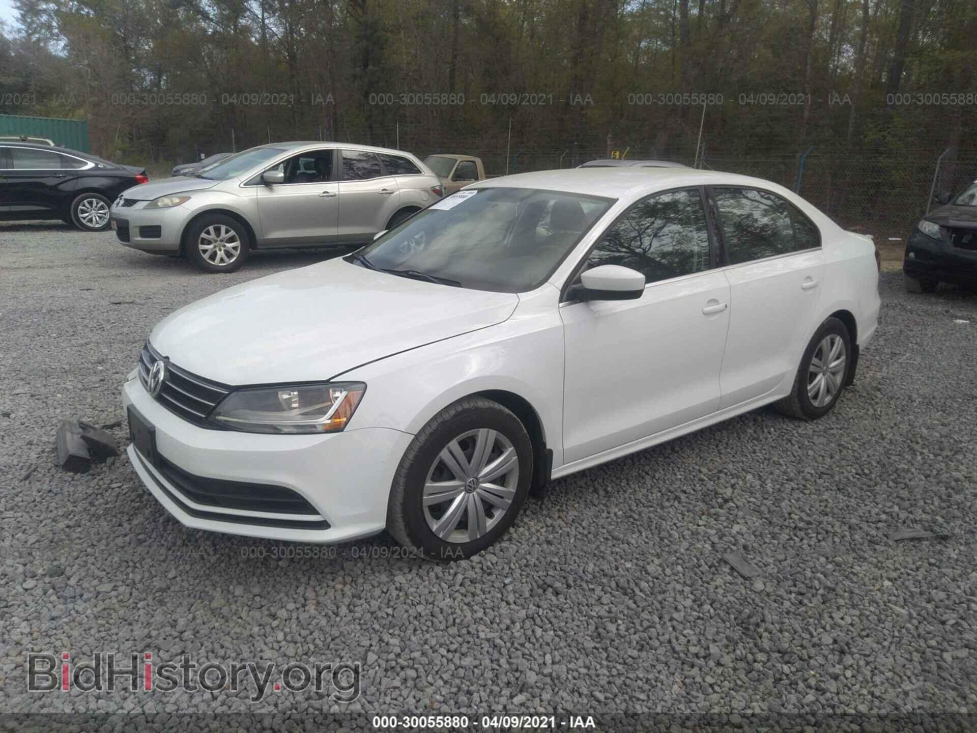 2017 VOLKSWAGEN JETTA - VIN: 3VW2B7AJ3HM213923 - Фото 2