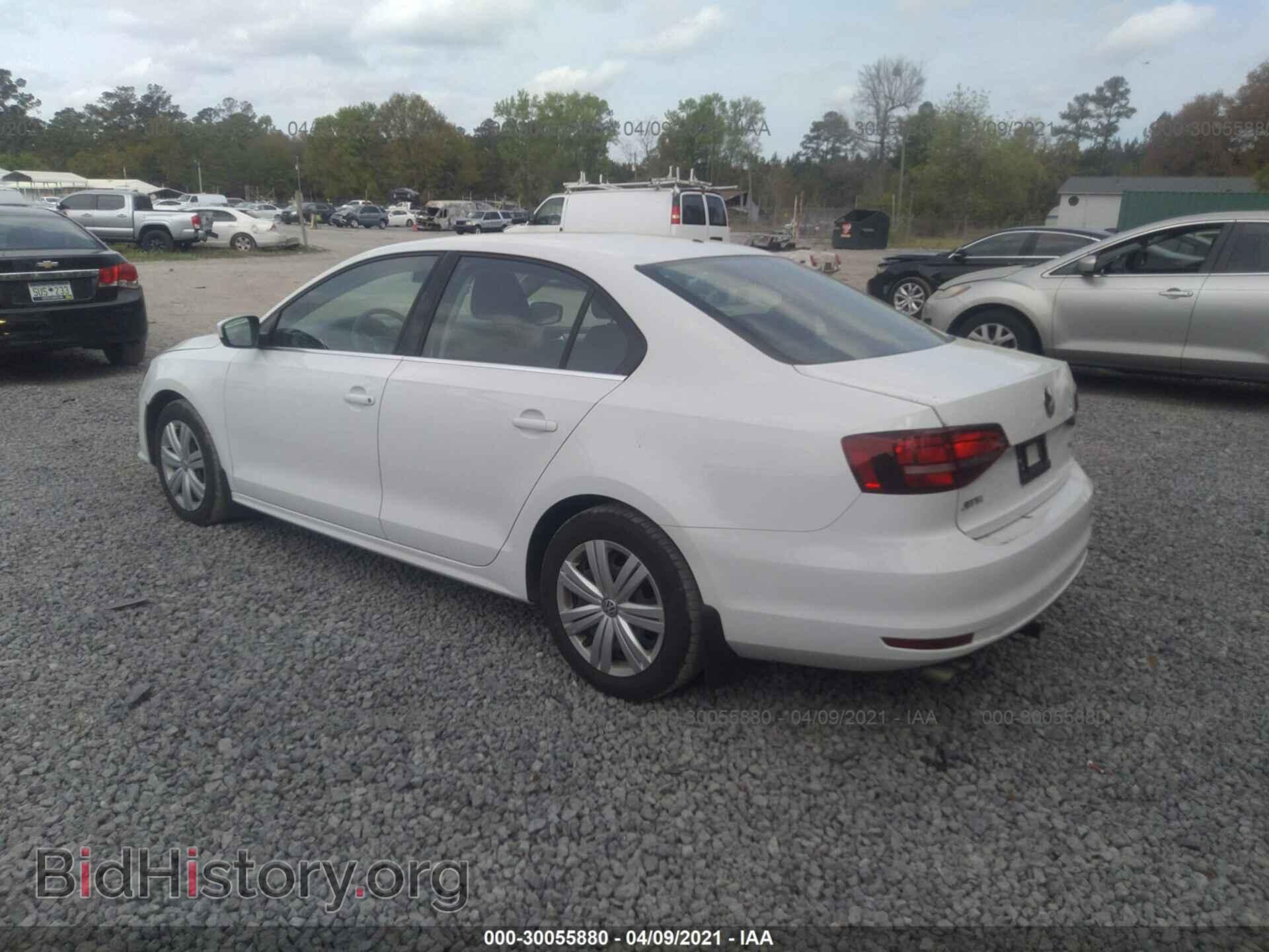 2017 VOLKSWAGEN JETTA - VIN: 3VW2B7AJ3HM213923 - Фото 3