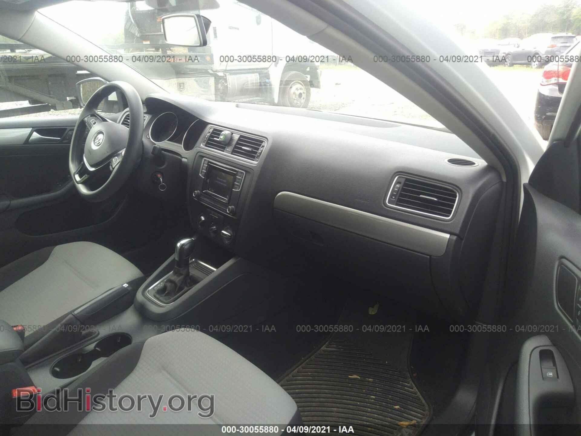 2017 VOLKSWAGEN JETTA - VIN: 3VW2B7AJ3HM213923 - Фото 5
