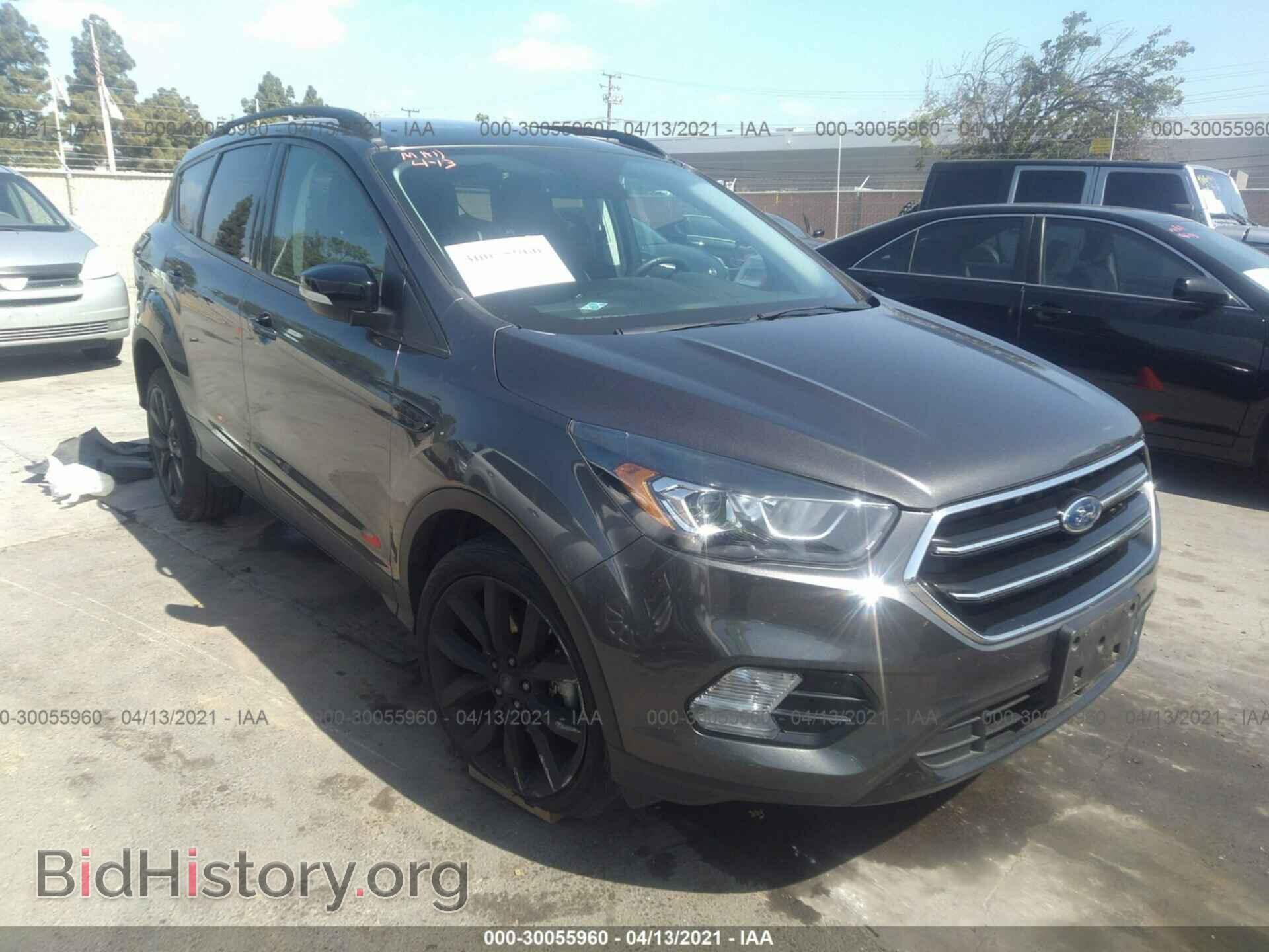 Фотография 1FMCU0J94HUD20615 - FORD ESCAPE 2017