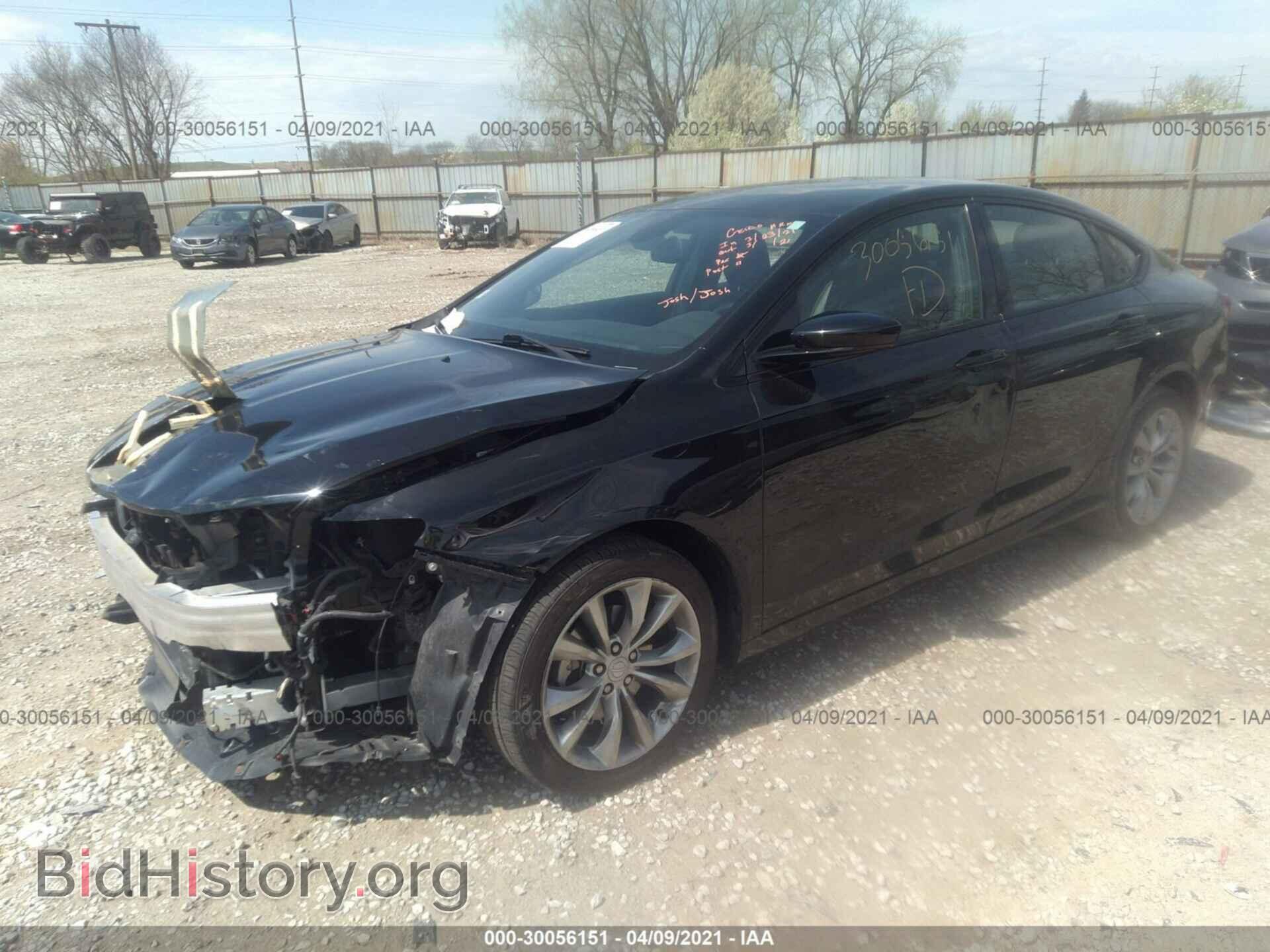 2015 CHRYSLER 200 - VIN: 1C3CCCBB9FN717002 - Фото 2