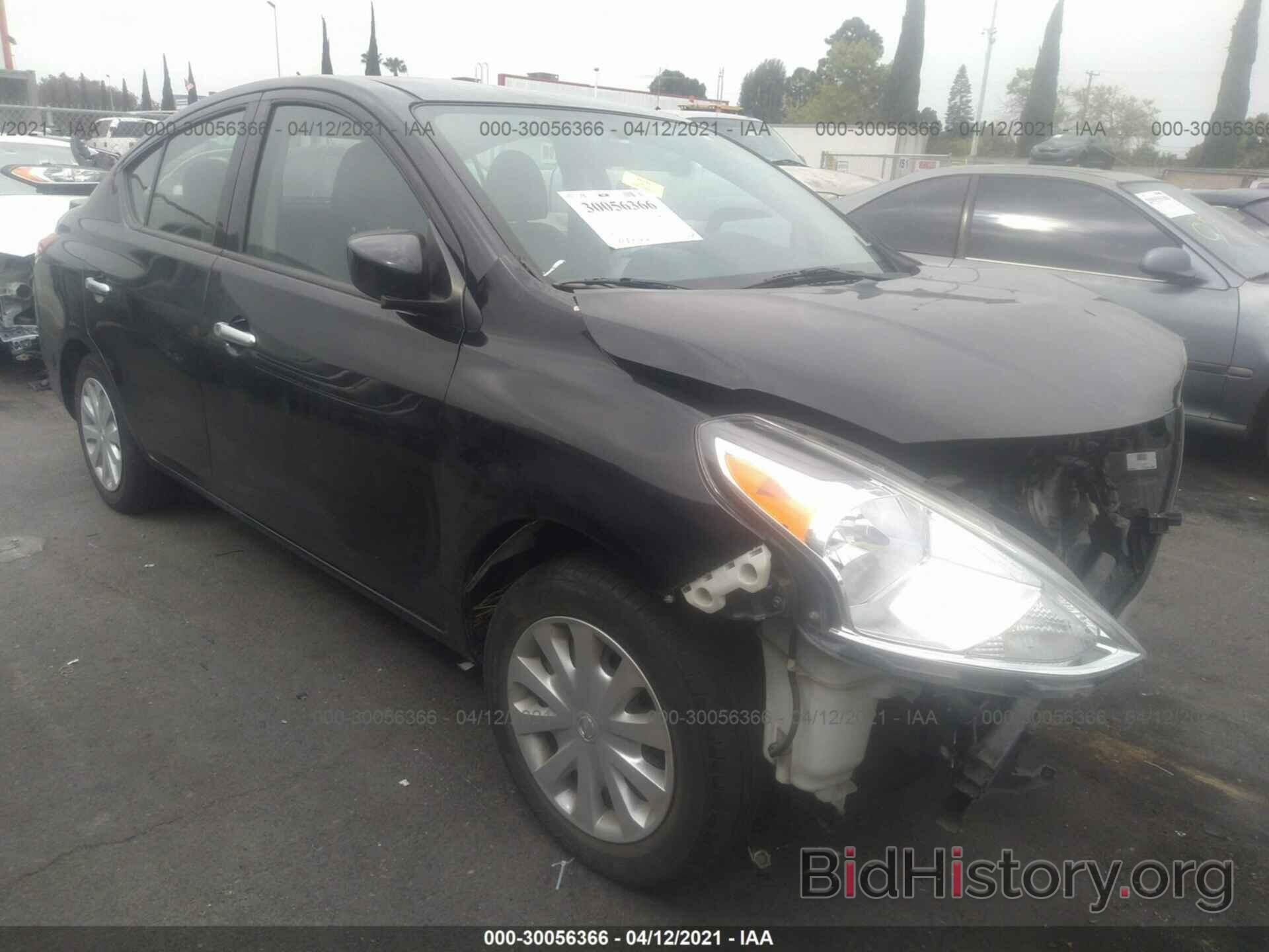 Photo 3N1CN7AP4HK407975 - NISSAN VERSA SEDAN 2017