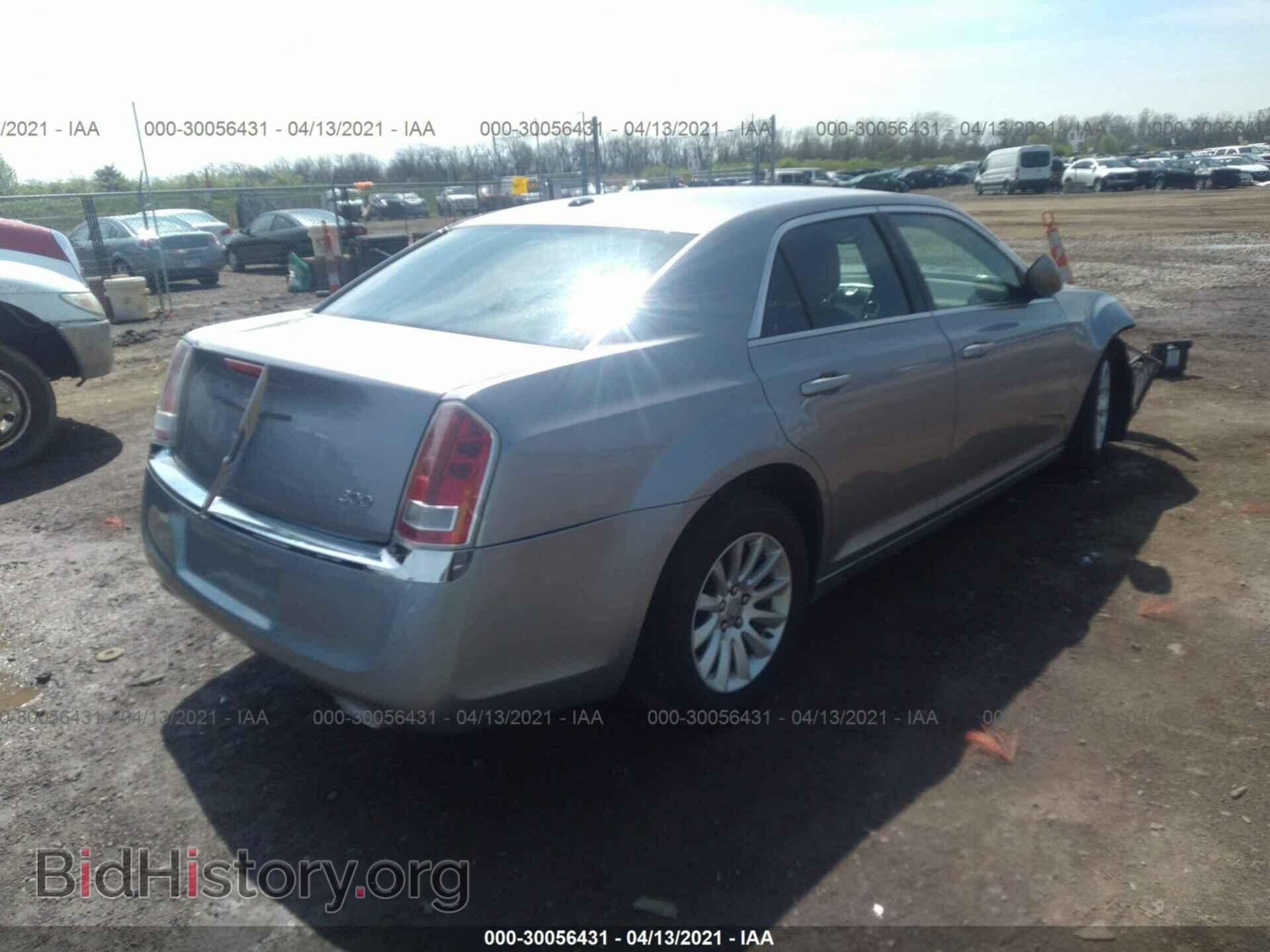2014 CHRYSLER 300 - VIN: 2C3CCAAG4EH327045 - Фото 4