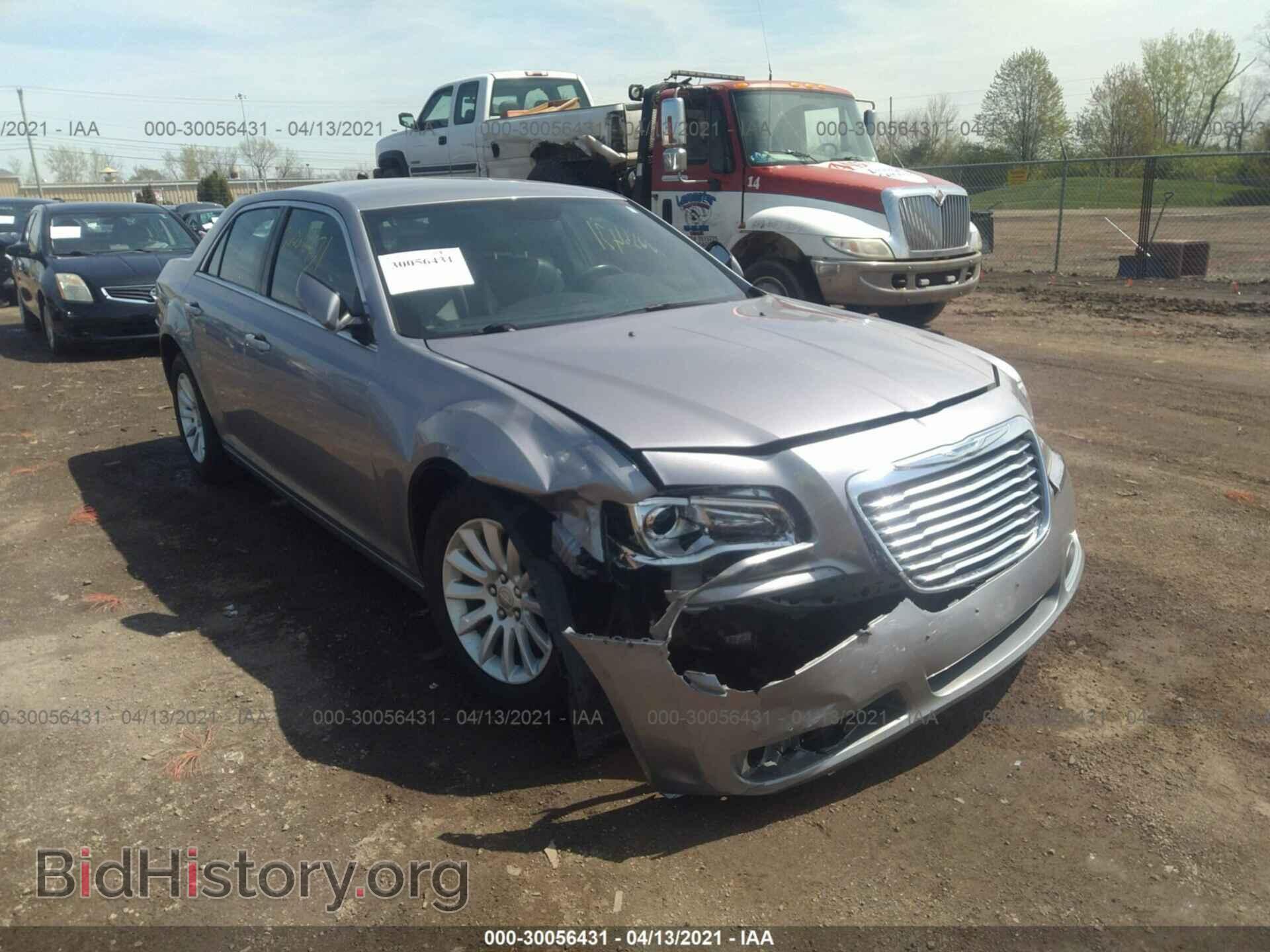2014 CHRYSLER 300 - VIN: 2C3CCAAG4EH327045 - Фото 6