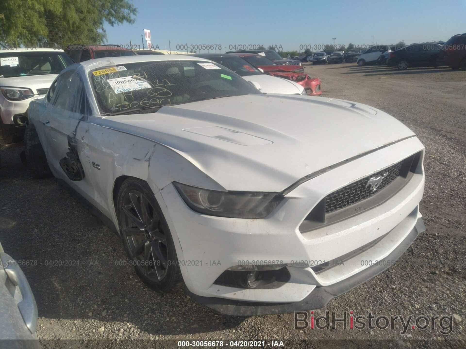 Photo 1FA6P8CFXF5430690 - FORD MUSTANG 2015