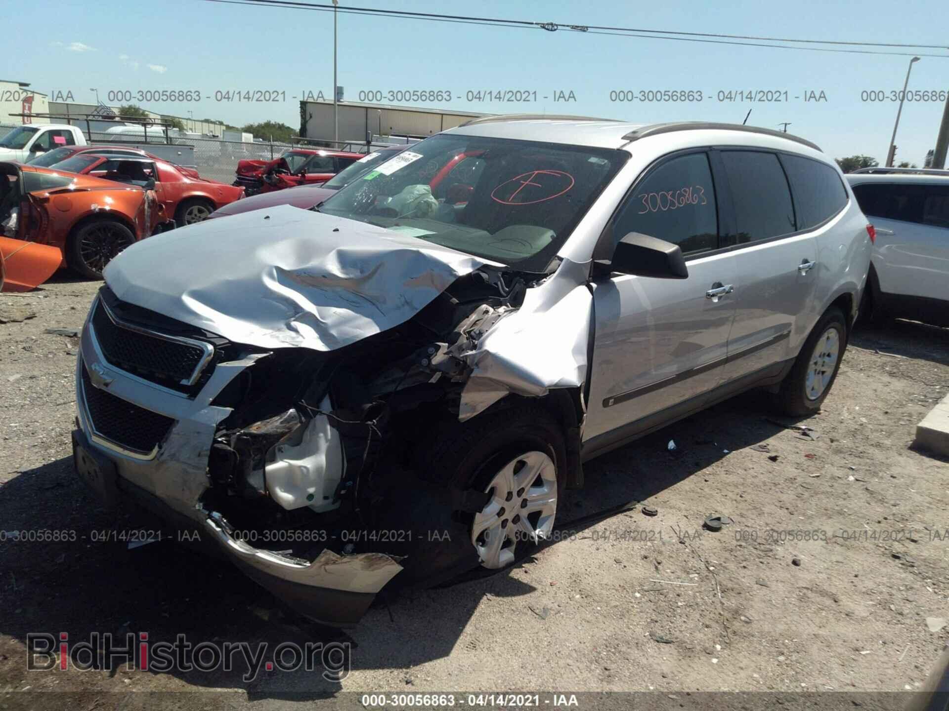 2009 CHEVROLET TRAVERSE - VIN: 1GNER13D89S152343 - Фото 2