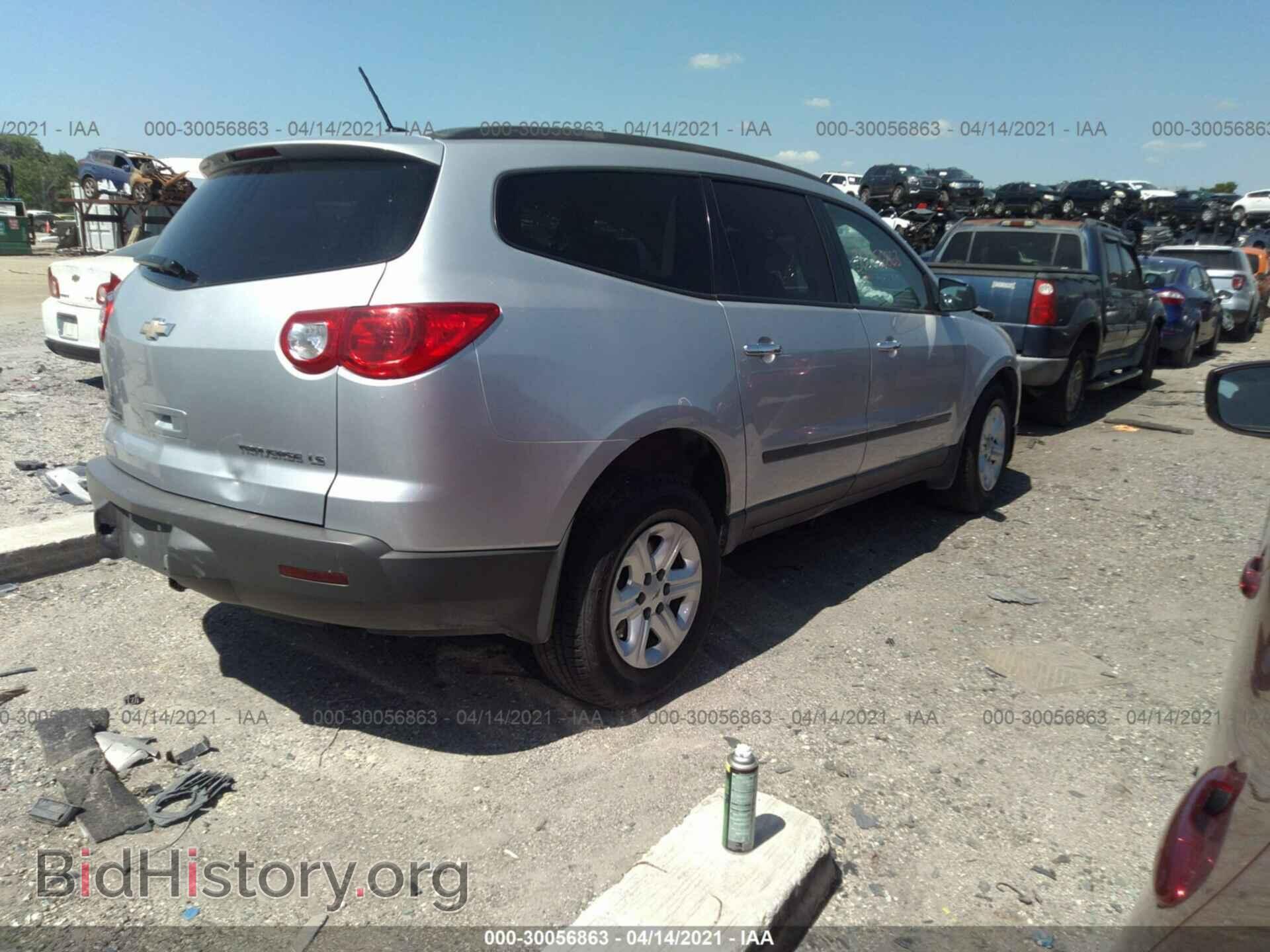 2009 CHEVROLET TRAVERSE - VIN: 1GNER13D89S152343 - Фото 4