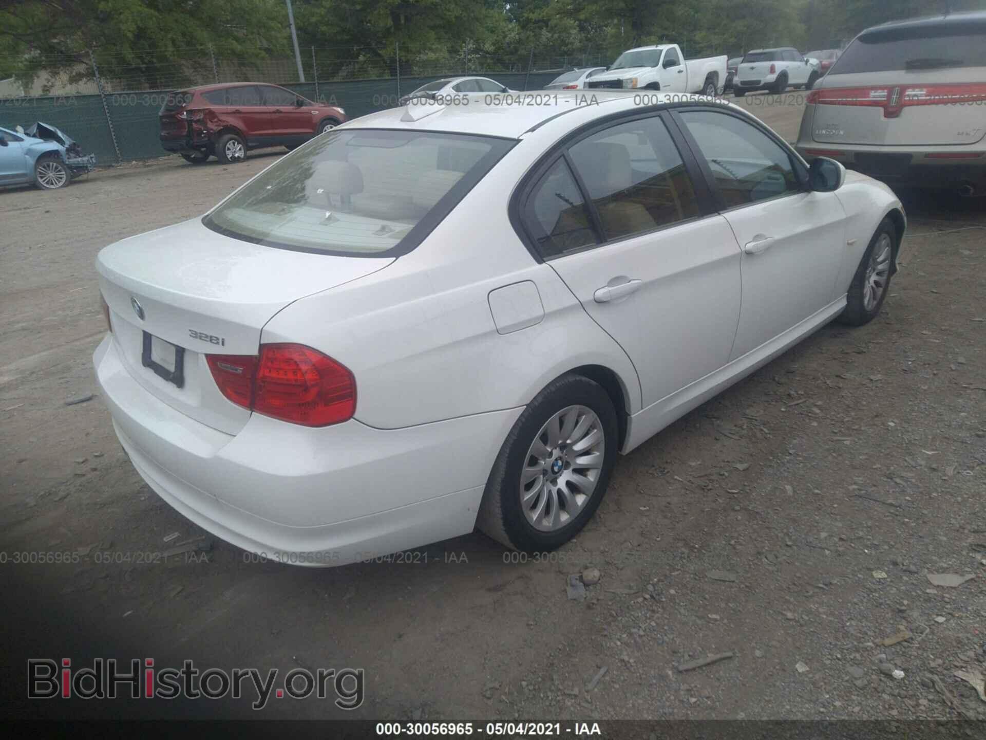 2009 BMW 3 SERIES - VIN: WBAPH575X9NL79608 - Фото 4