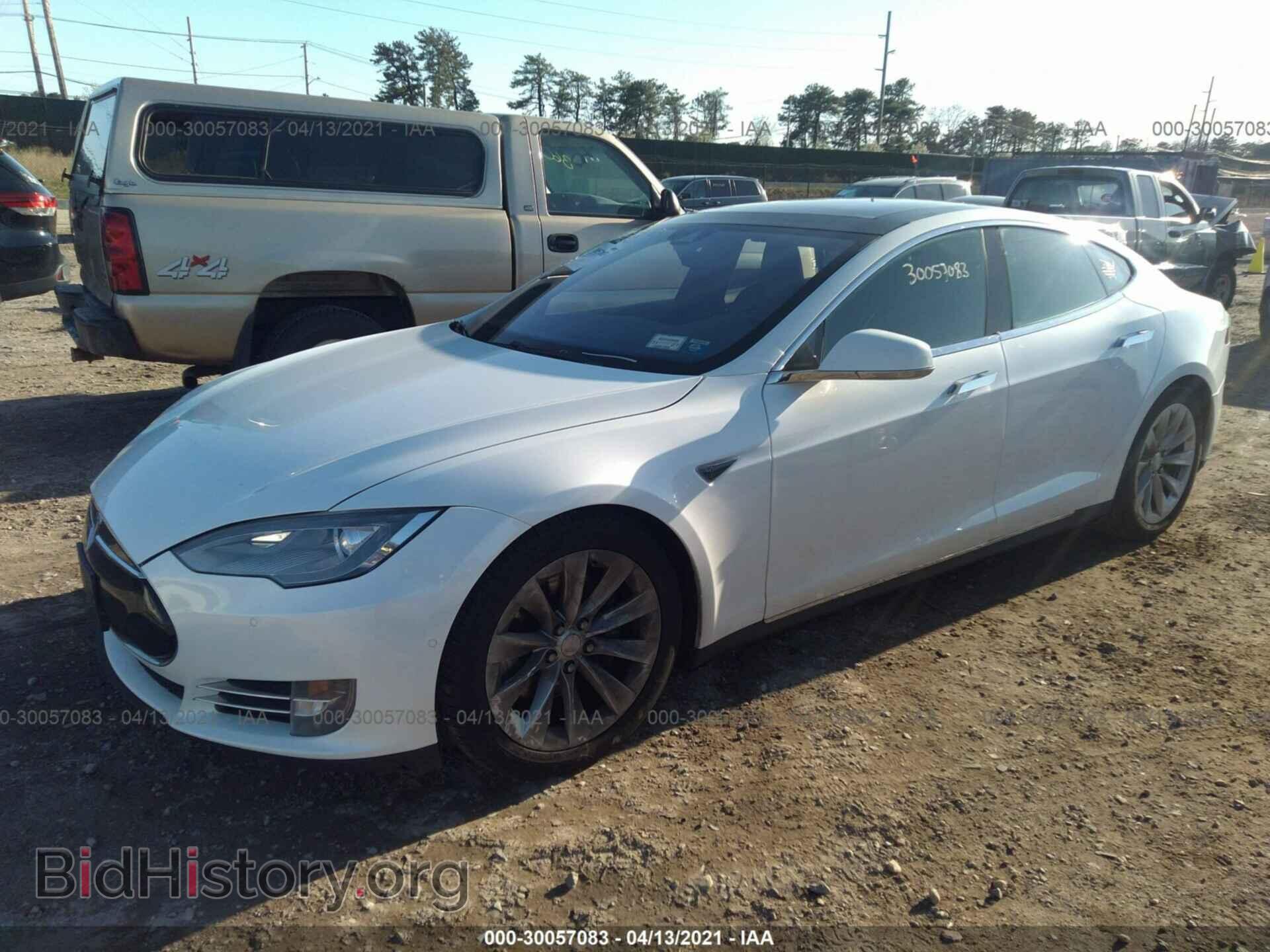 2015 TESLA MODEL S - VIN: 5YJSA1E22FF109740 - Фото 2
