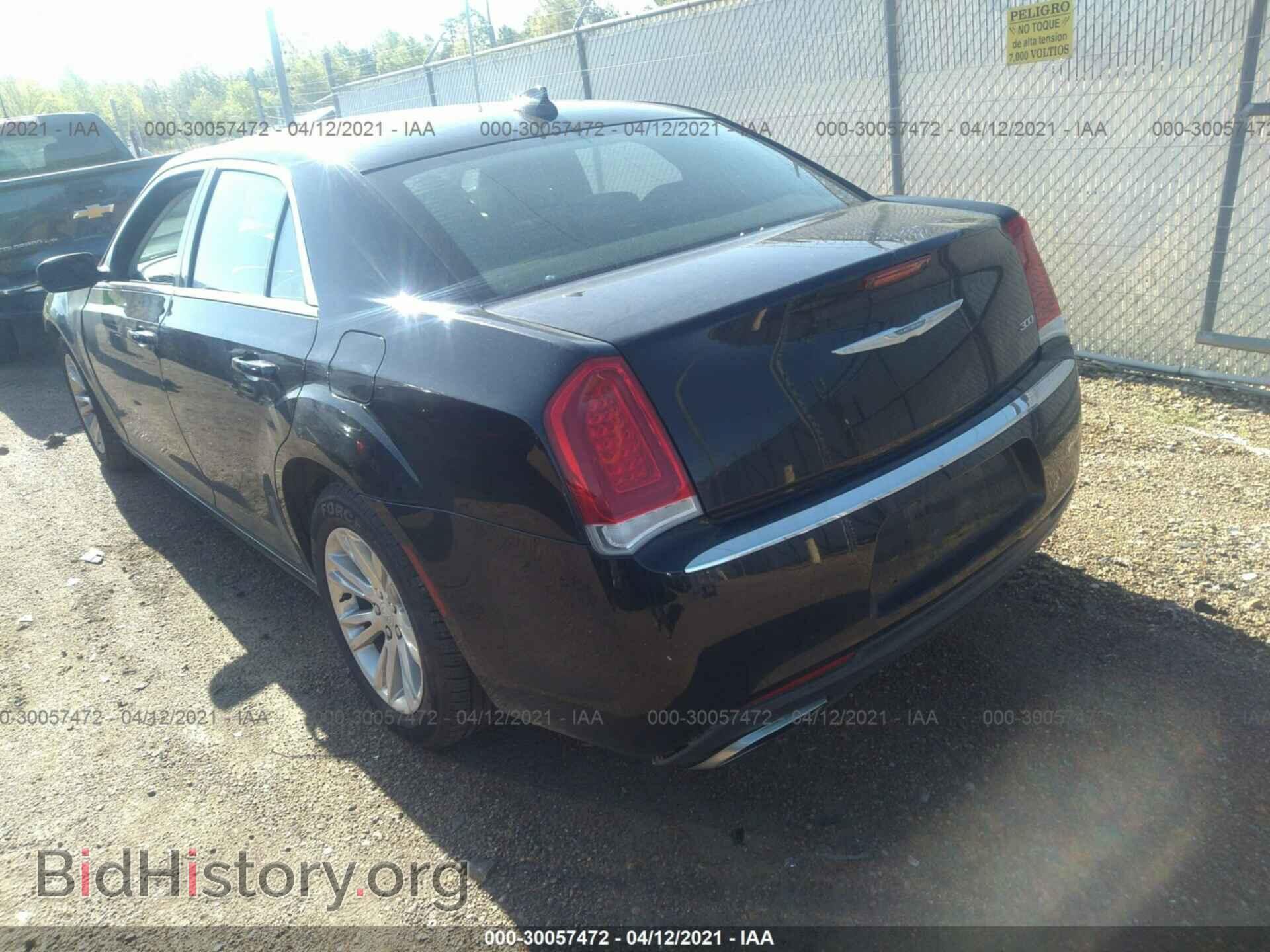 2017 CHRYSLER 300 - VIN: 2C3CCAAG1HH662221 - Photo 3