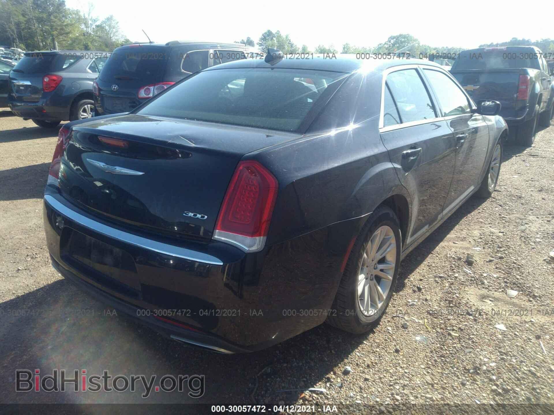 2017 CHRYSLER 300 - VIN: 2C3CCAAG1HH662221 - Photo 4