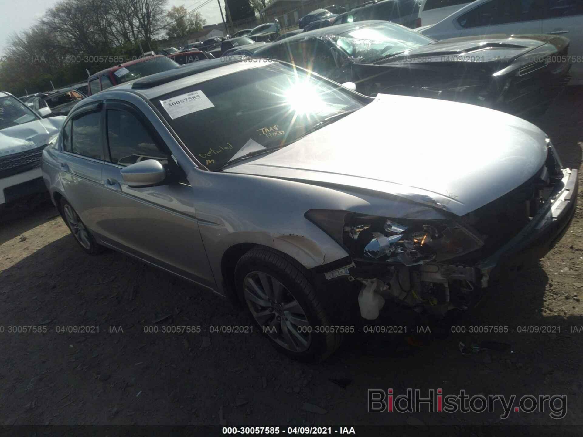 Photo 1HGCP2F82BA077212 - HONDA ACCORD SDN 2011