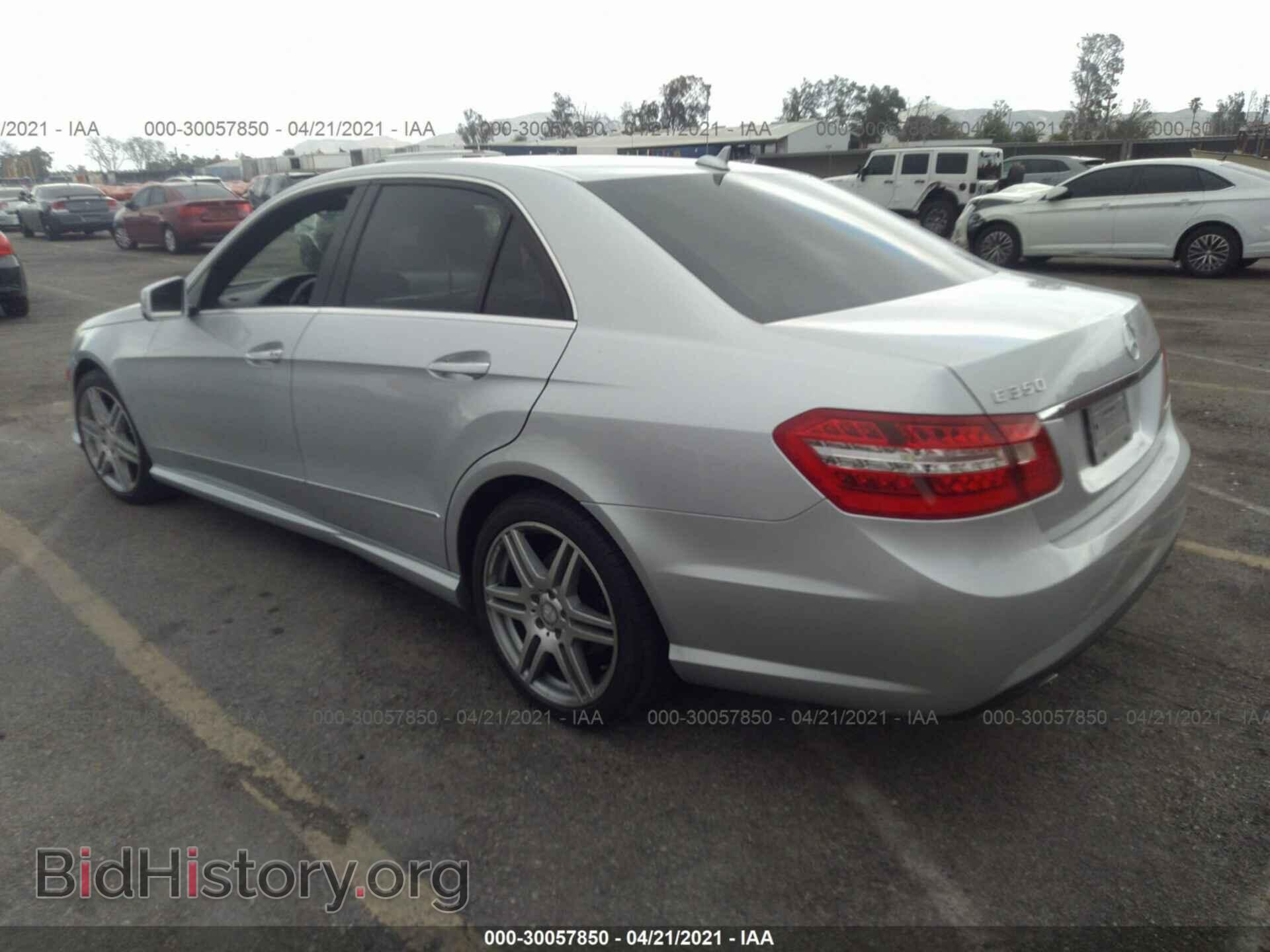 2010 MERCEDES-BENZ E-CLASS - VIN: WDDHF5GBXAA123375 - Фото 3
