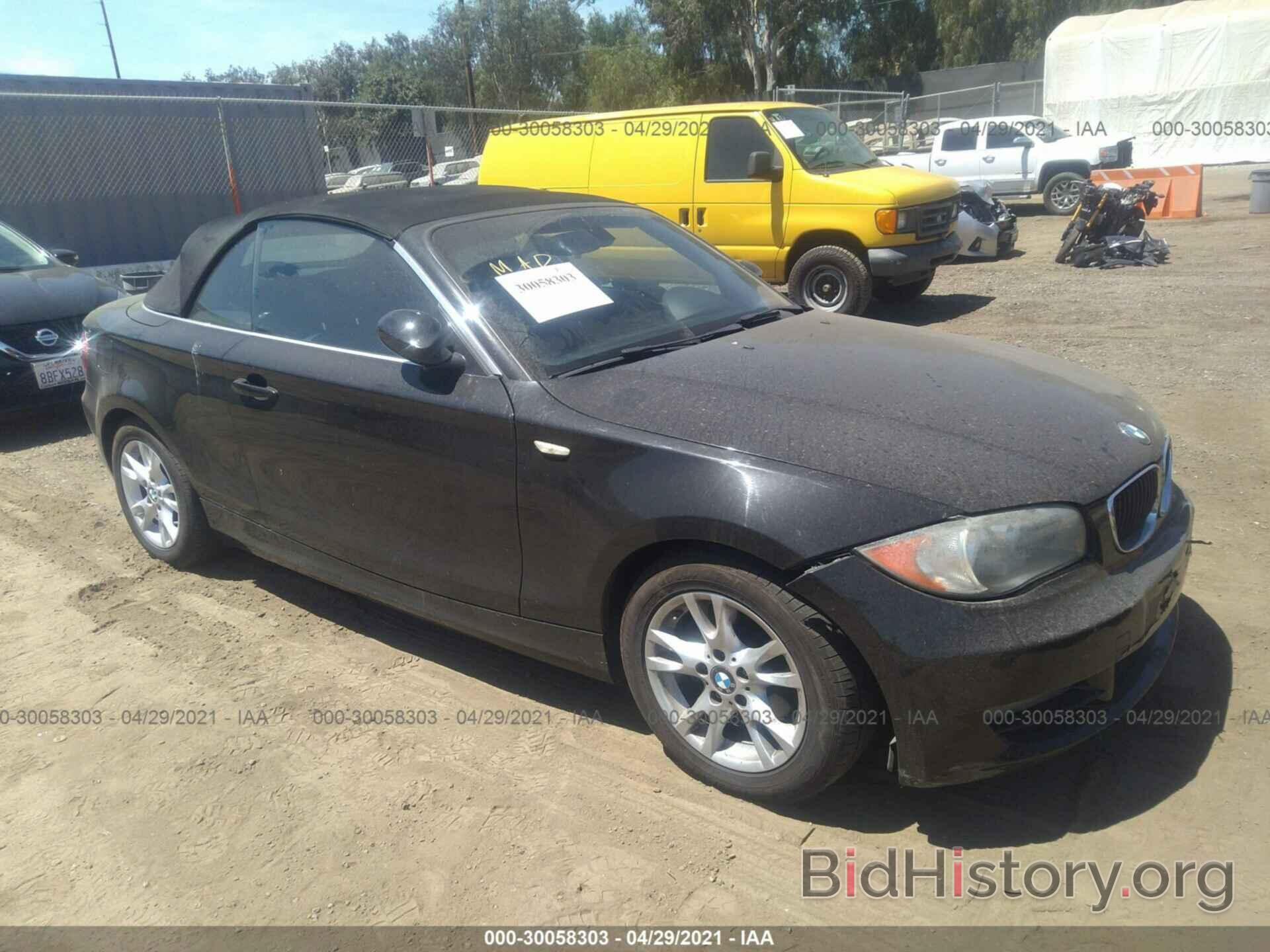 Photo WBAUN13529VH81104 - BMW 1 SERIES 2009