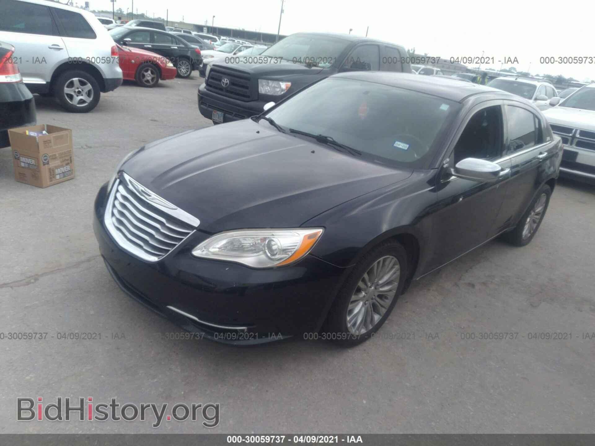 2012 CHRYSLER 200 - VIN: 1C3CCBCG6CN230453 - Фото 2