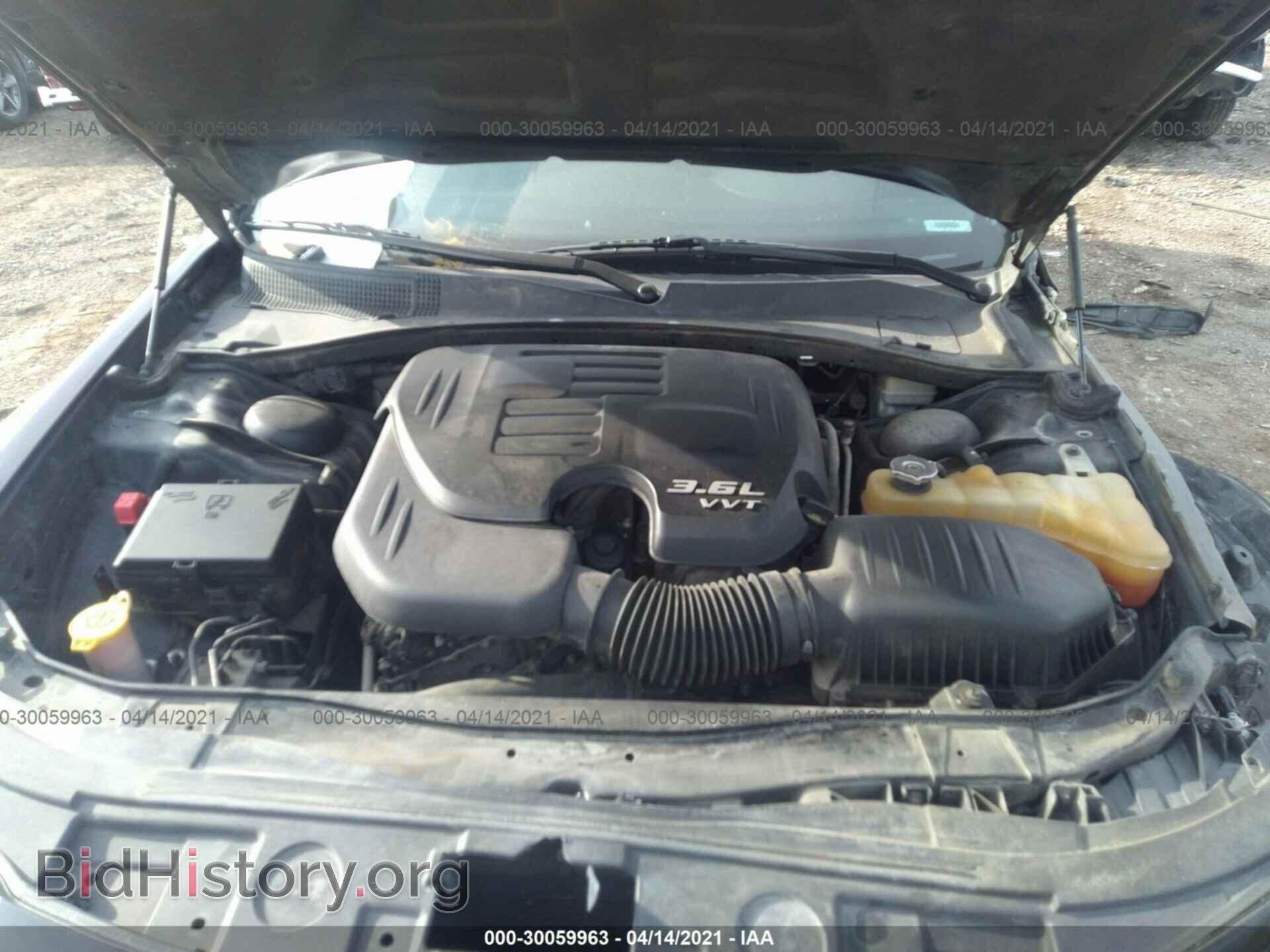 2013 CHRYSLER 300 - VIN: 2C3CCAAGXDH608975 - Photo 10