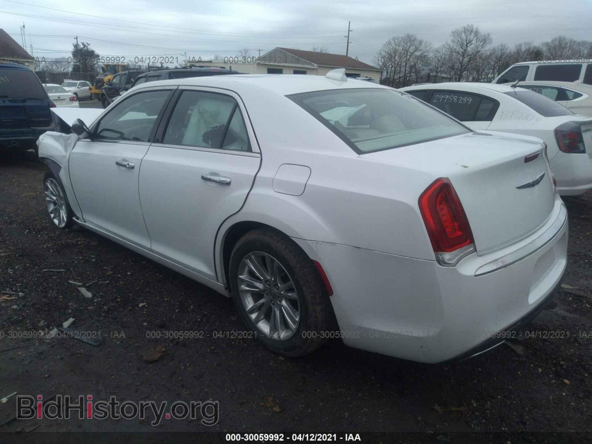 2016 CHRYSLER 300 - VIN: 2C3CCAEG9GH277935 - Фото 3