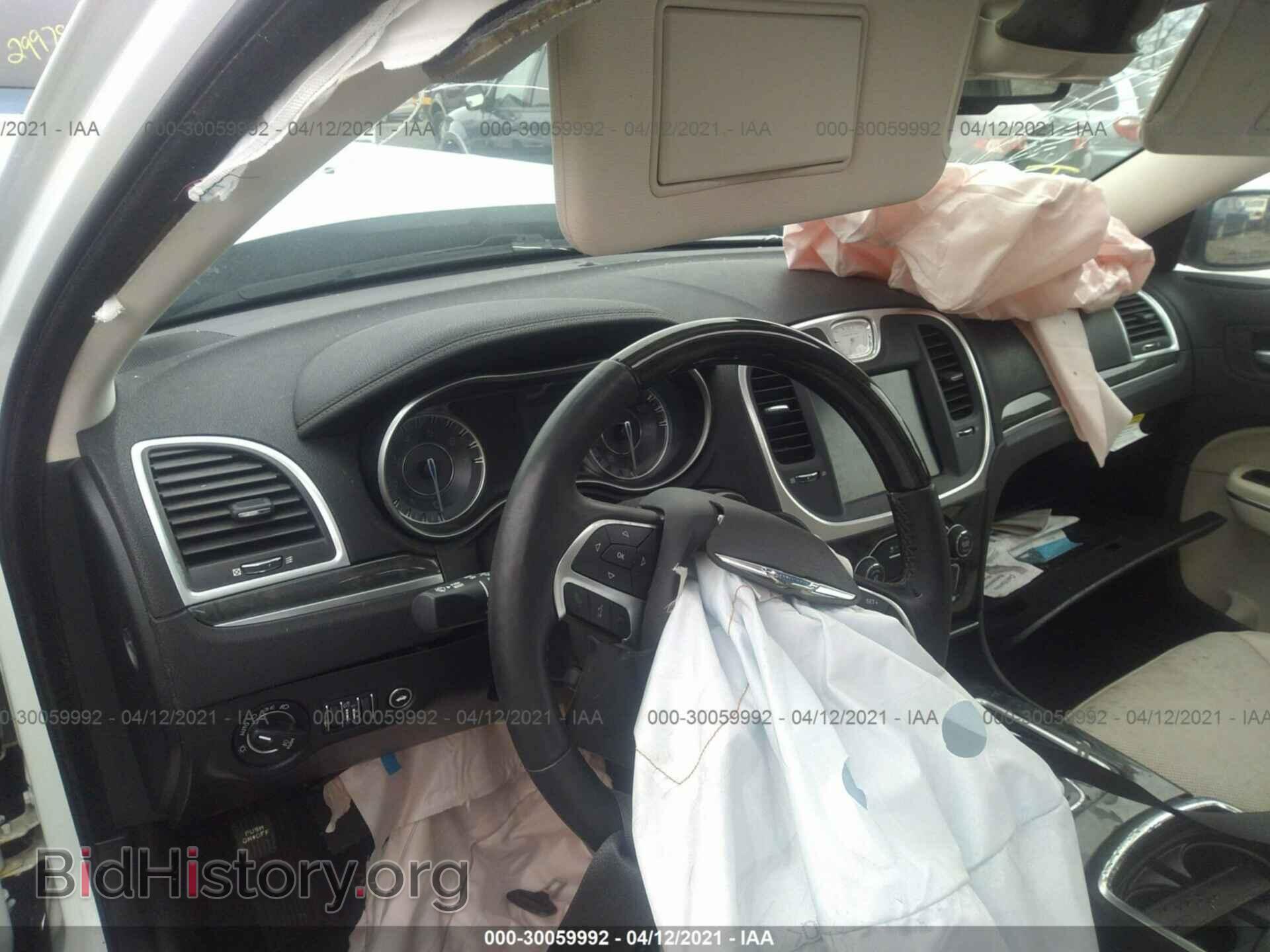 2016 CHRYSLER 300 - VIN: 2C3CCAEG9GH277935 - Фото 5