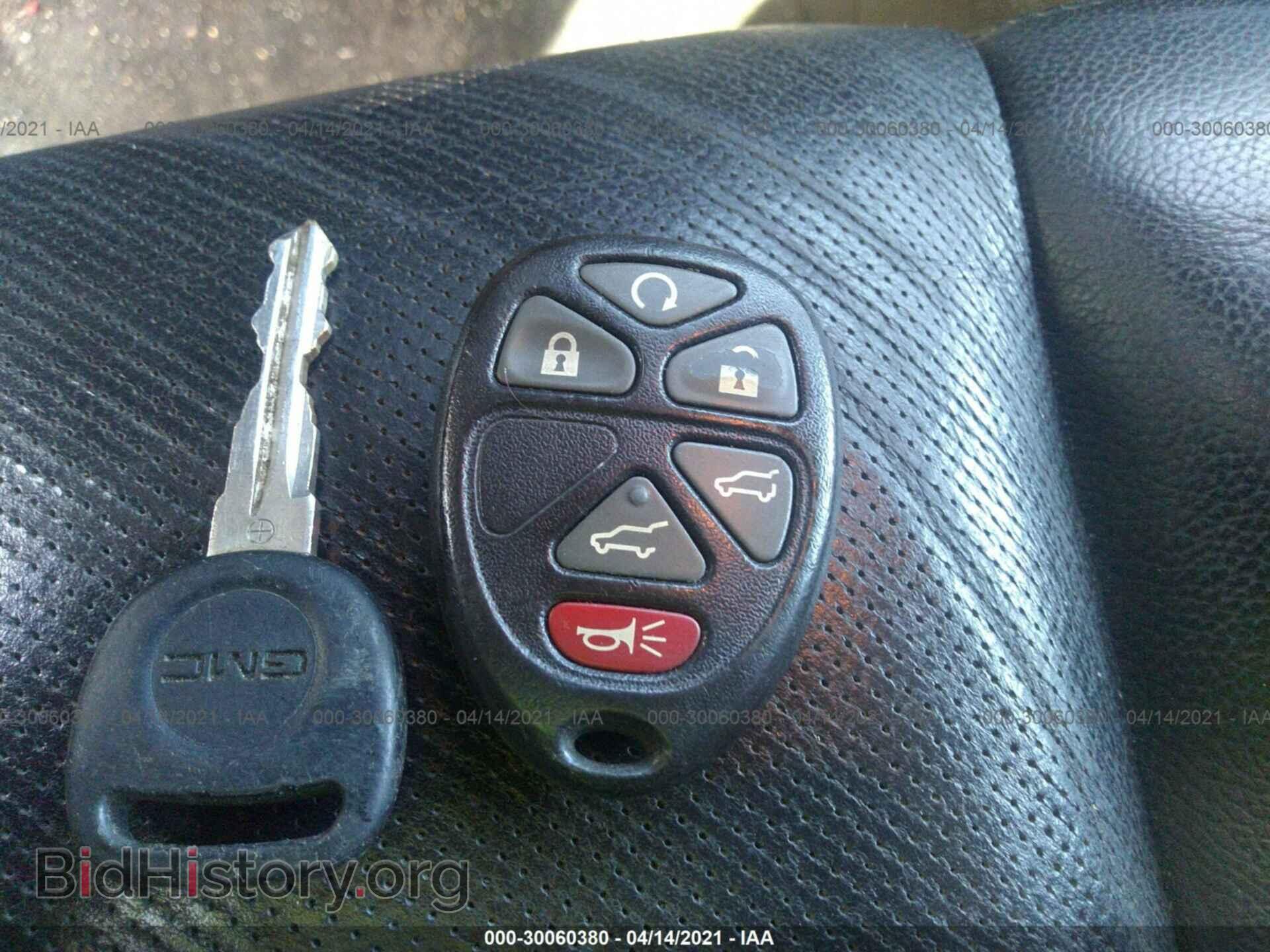 2010 GMC YUKON - VIN: 1GKUKCE02AR179357 - Photo 11