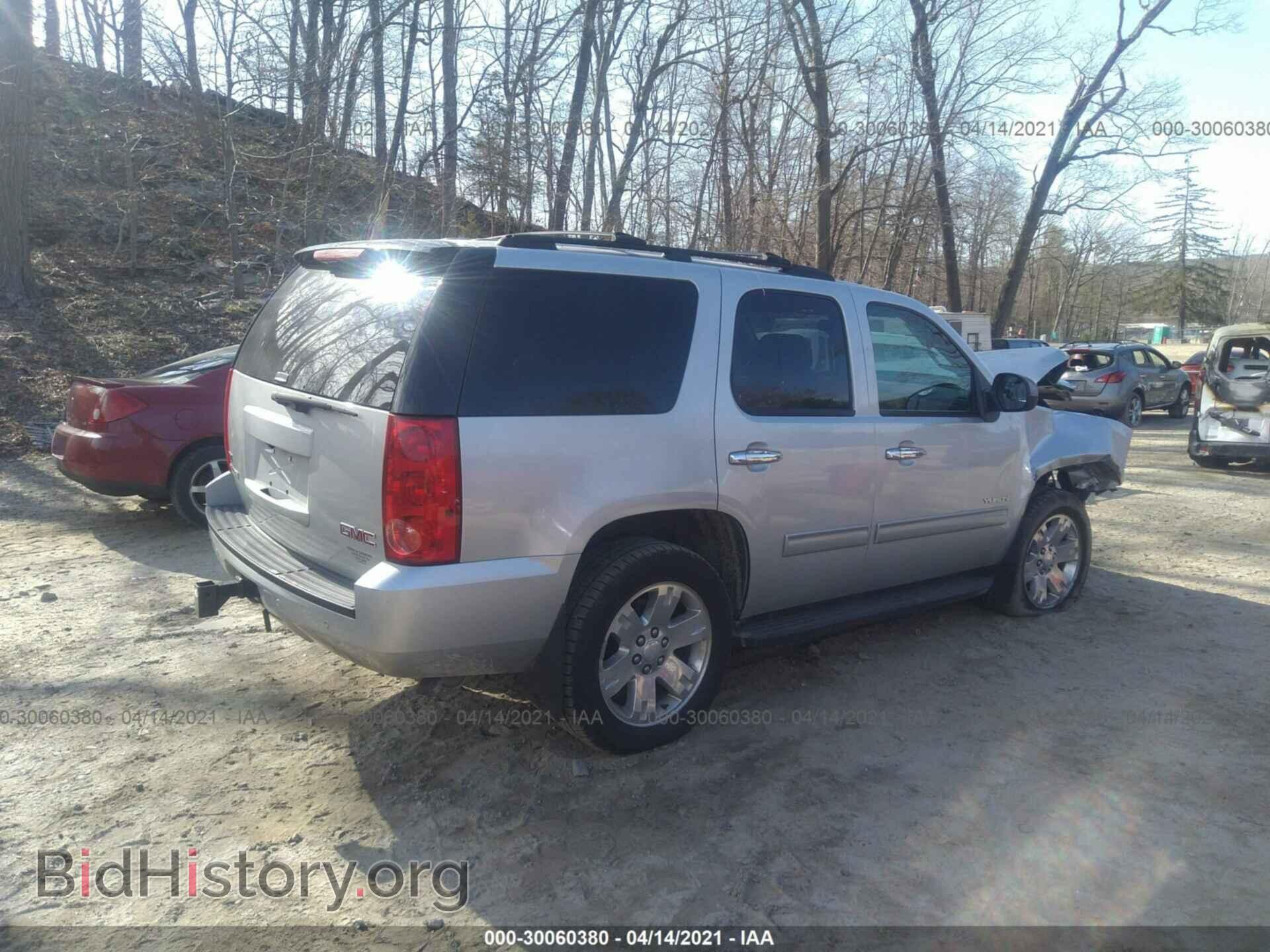 2010 GMC YUKON - VIN: 1GKUKCE02AR179357 - Photo 4